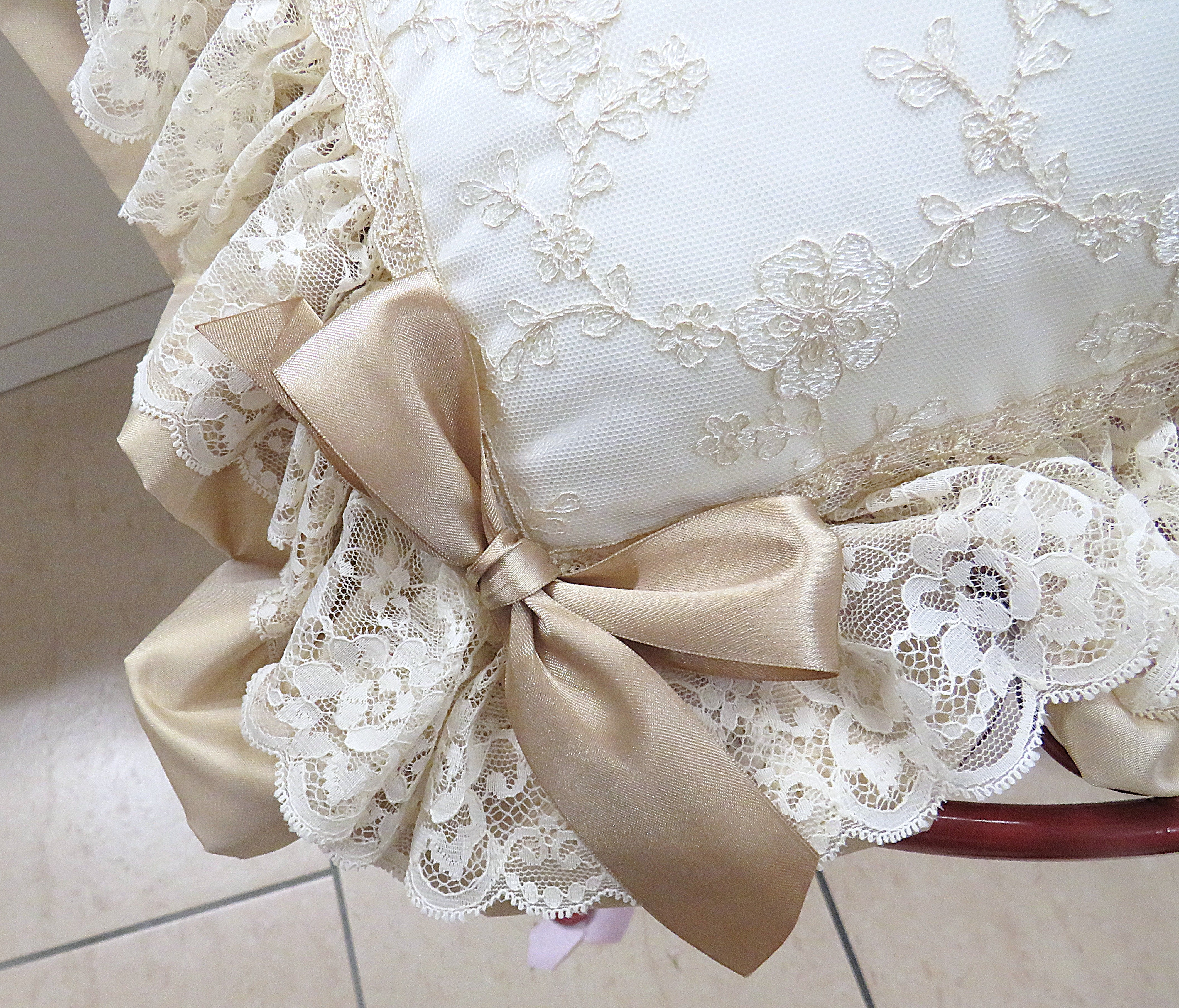 Cuscino con voile 