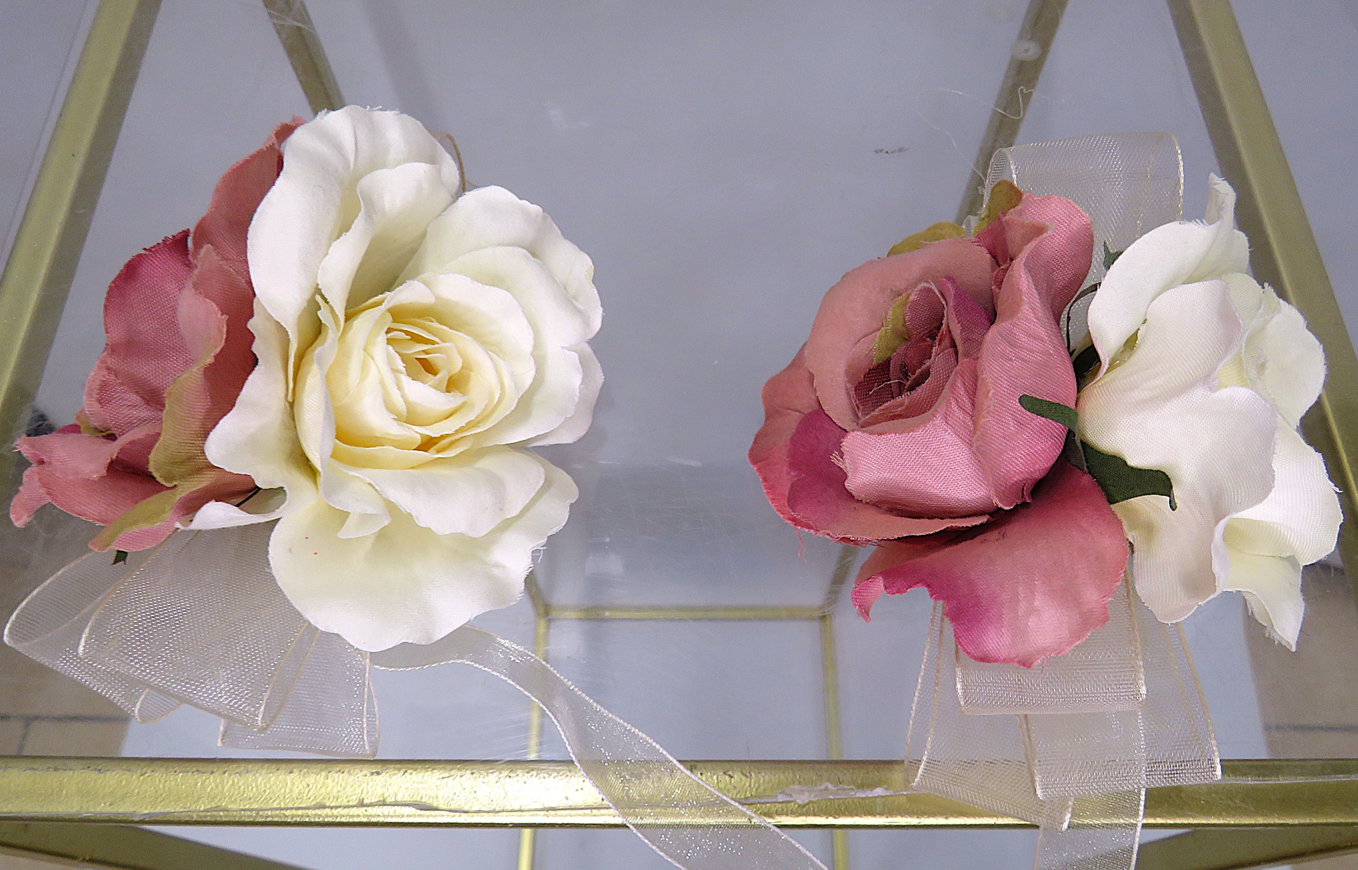 Embrasse con due rose per tenda