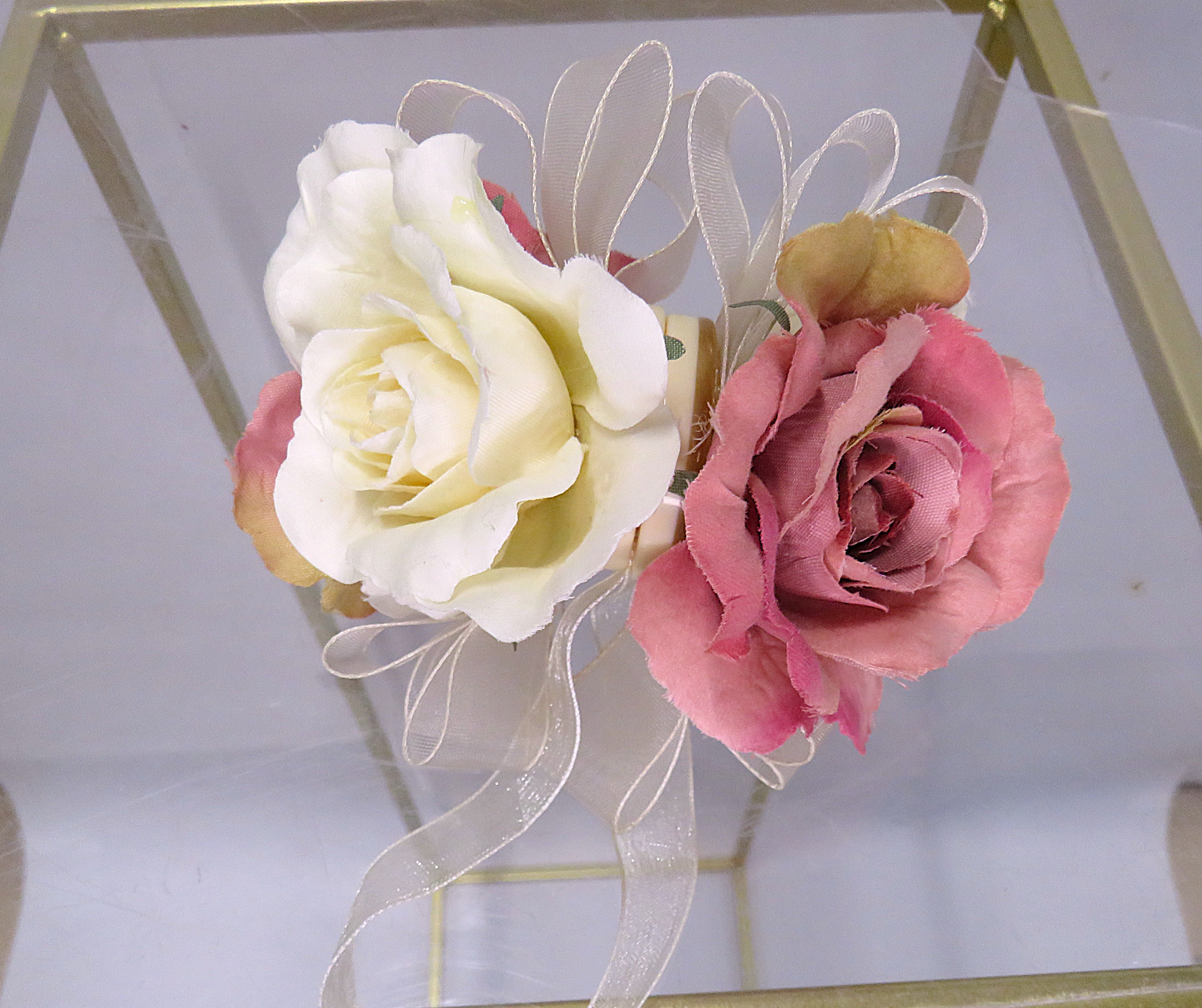 Embrasse con due rose per tenda