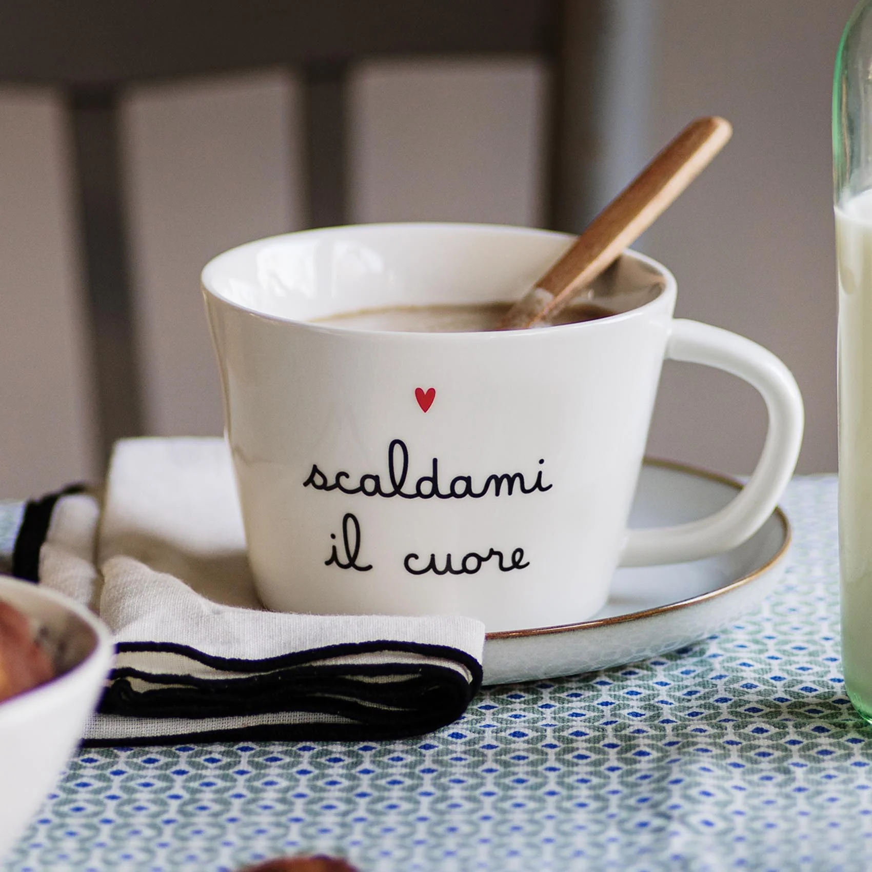 Set 2 tazze colazione in ceramica "Scaldami il cuore"