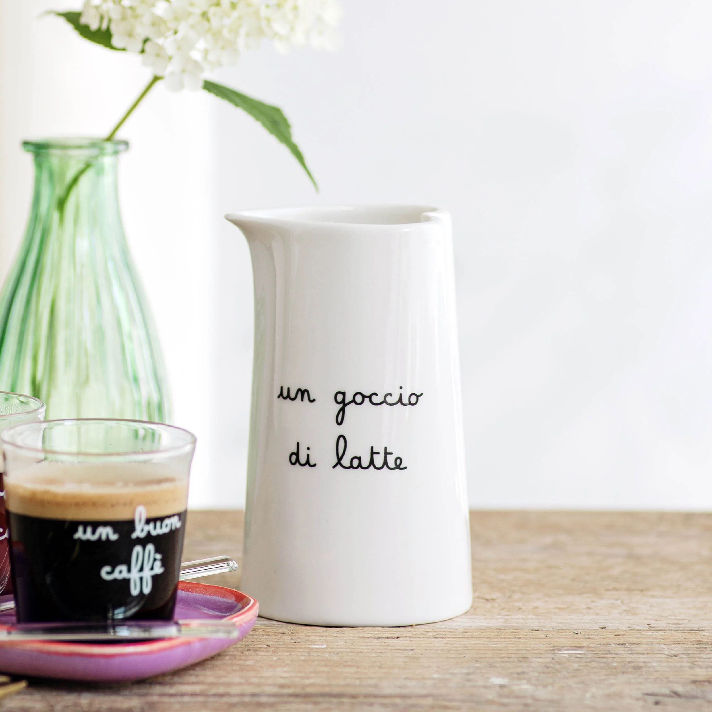 Lattiera in ceramica "Un goccio di latte" 