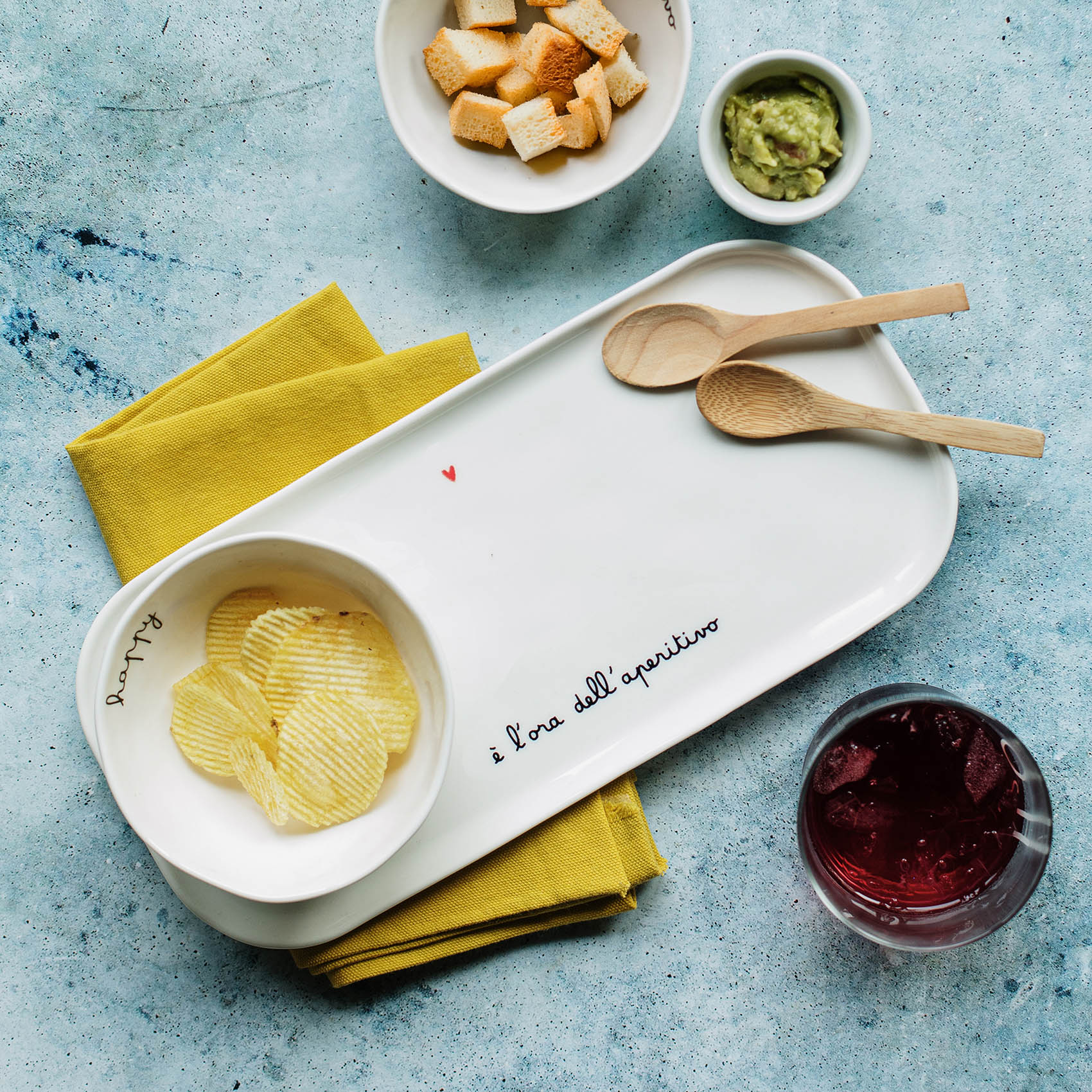 Vassoio rettangolare in ceramica "E' l'ora dell'aperitivo"