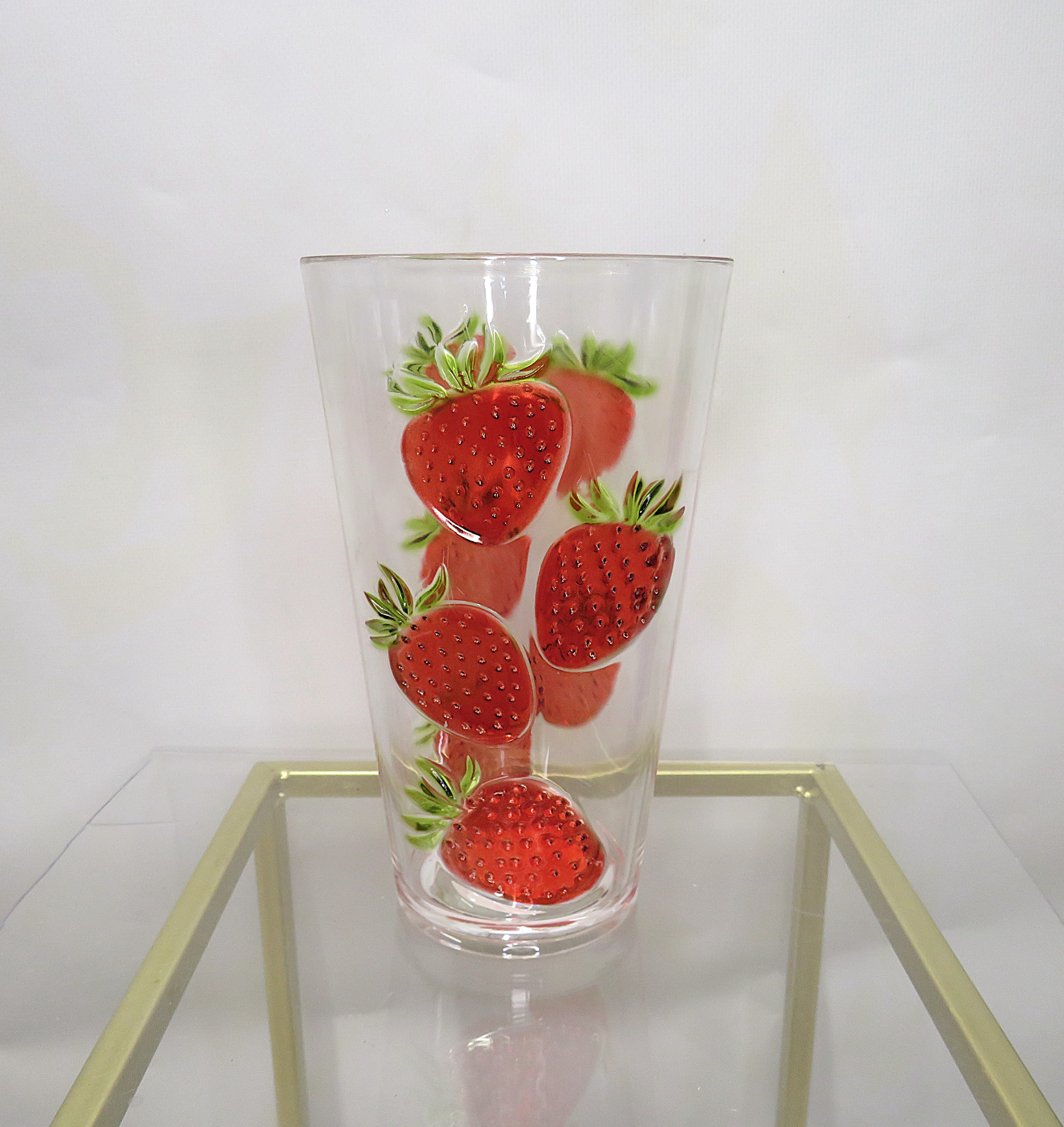 Bicchiere plastica con fragoline 