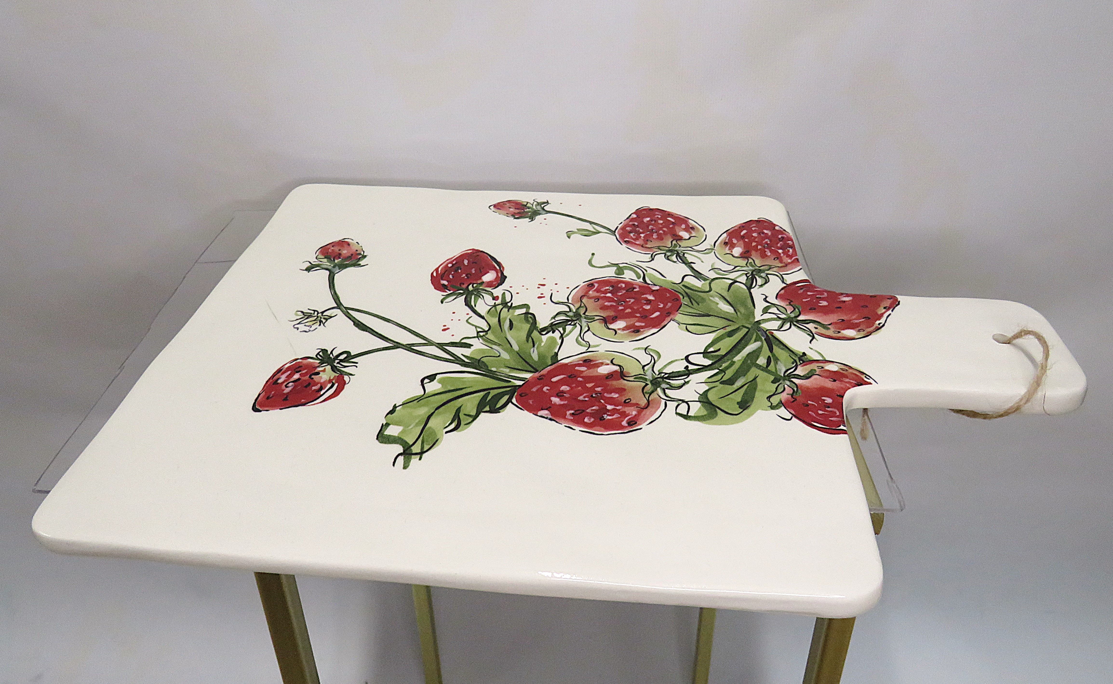 Tagliere in ceramica con fantasia fragole 