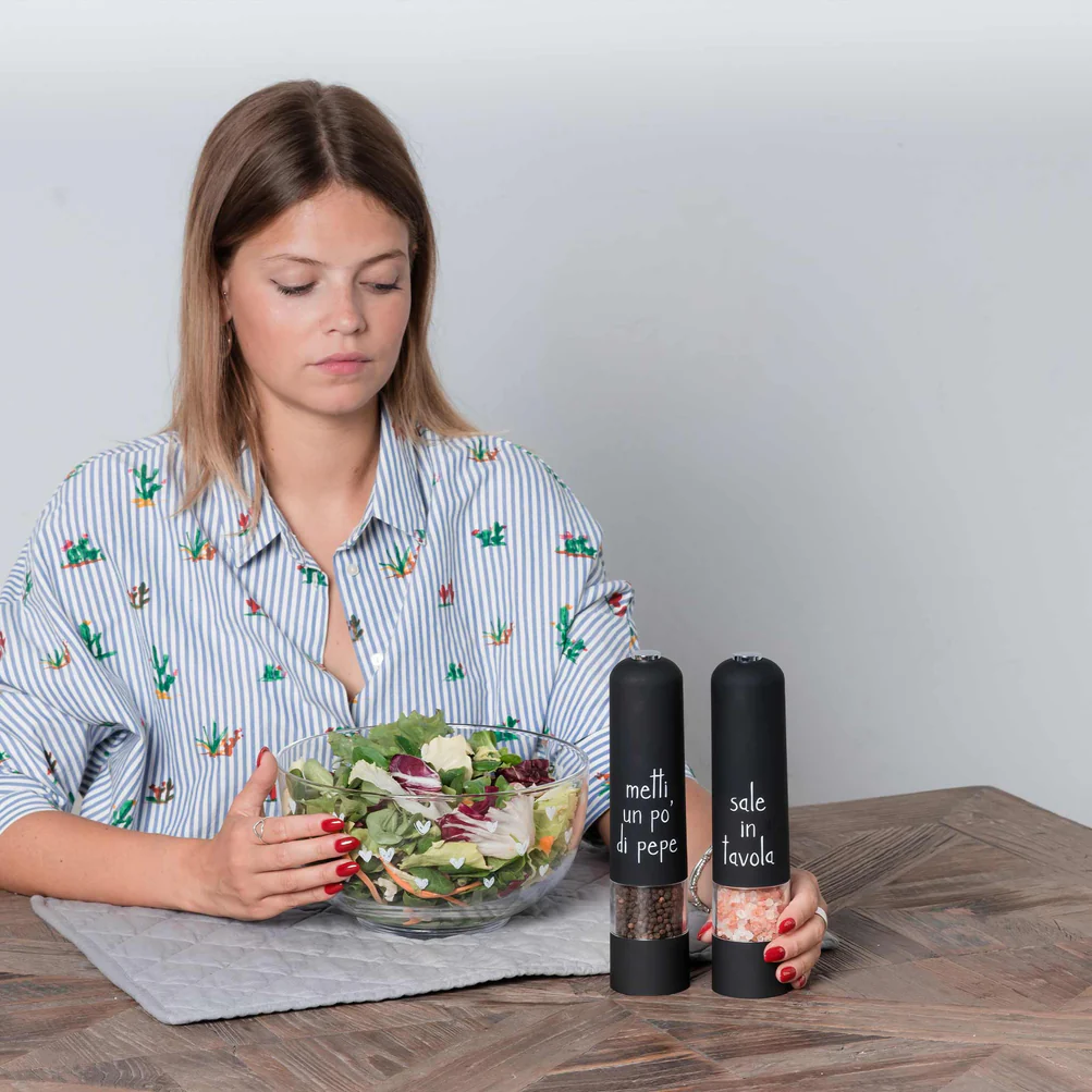Macinasale elettrico nero "Sale in tavola"