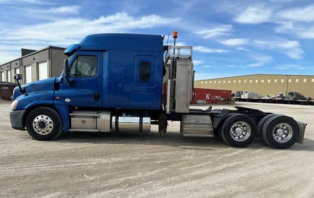 2018 FREIGHTLINER CASCADIA 125