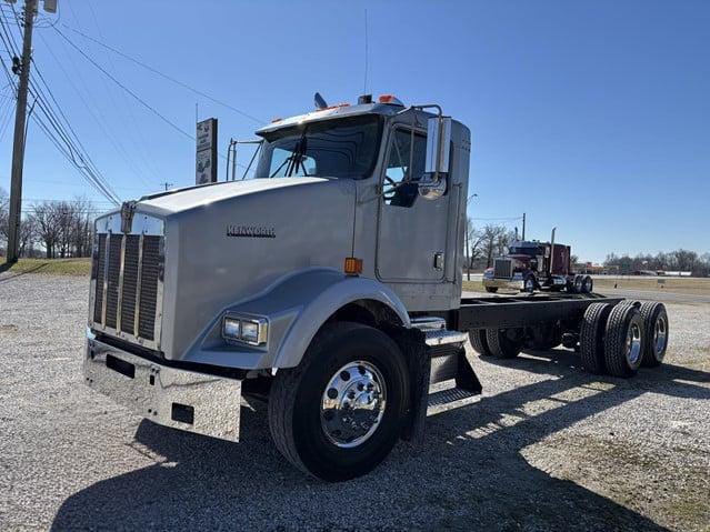 2001 KENWORTH T800