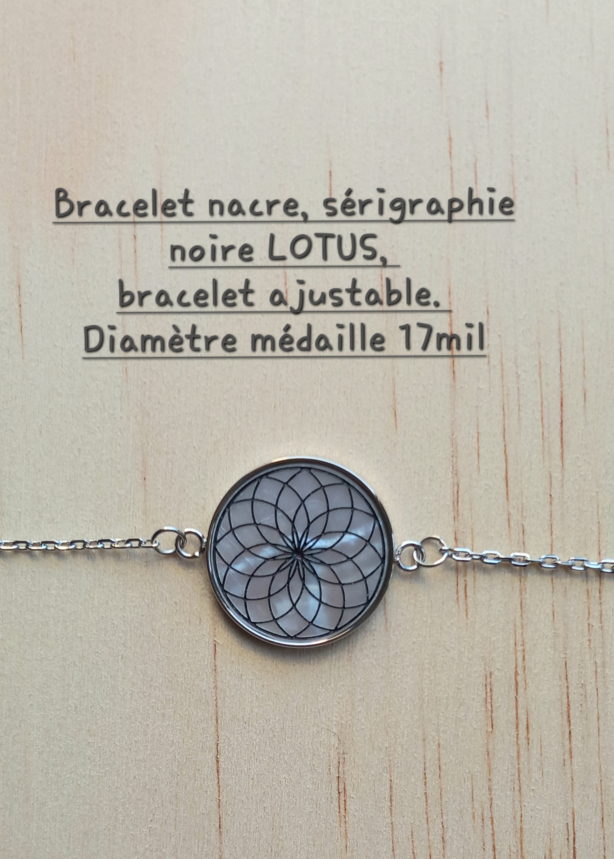 Bracelet nacre, sérigraphie noire Lotus 