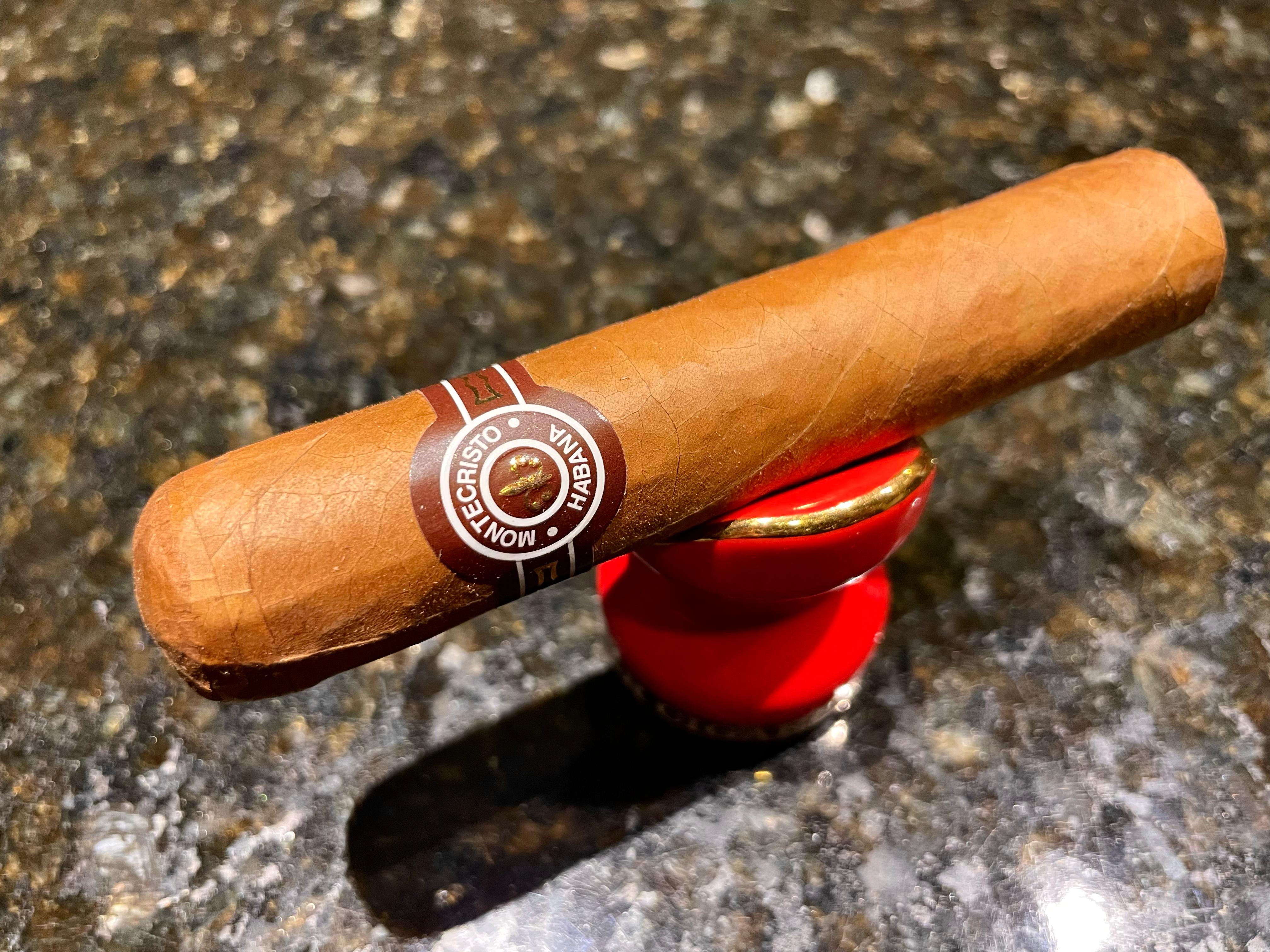 MONTECRISTO PETIT EDMUNDO C/25