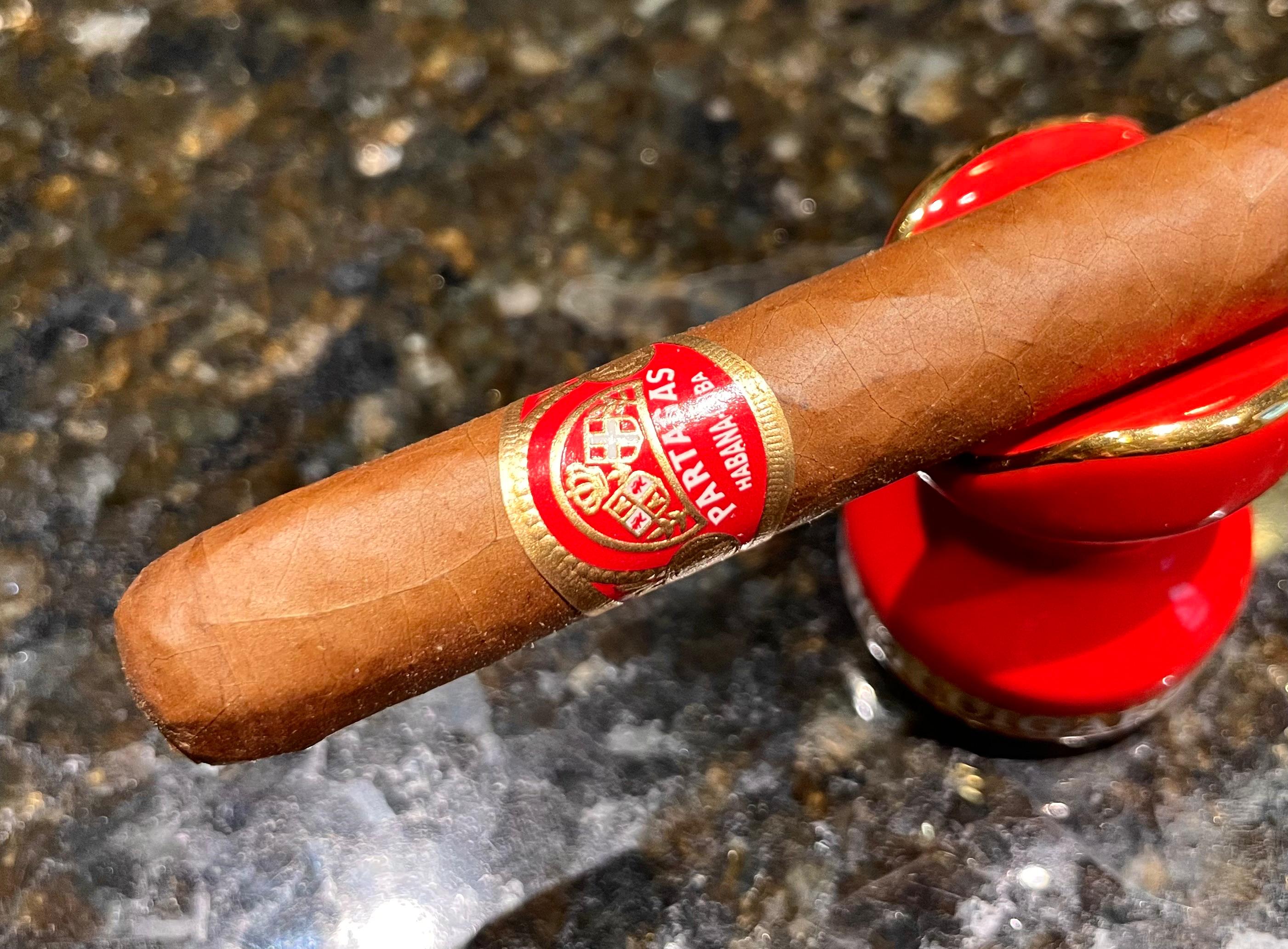 PARTAGAS PETIT CORONAS ESPECIALES
