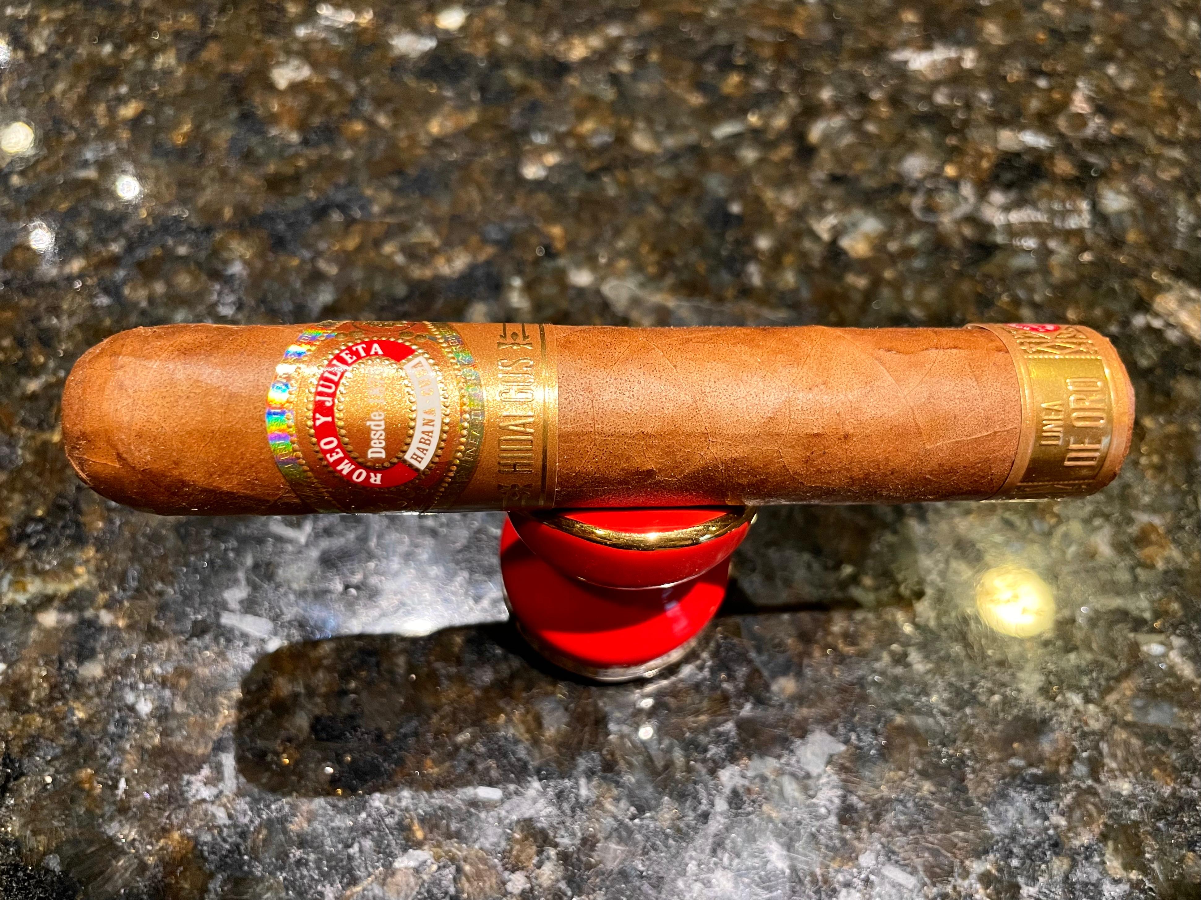 ROMEO Y JULIETA HIDALGOS LINEA DE ORO 