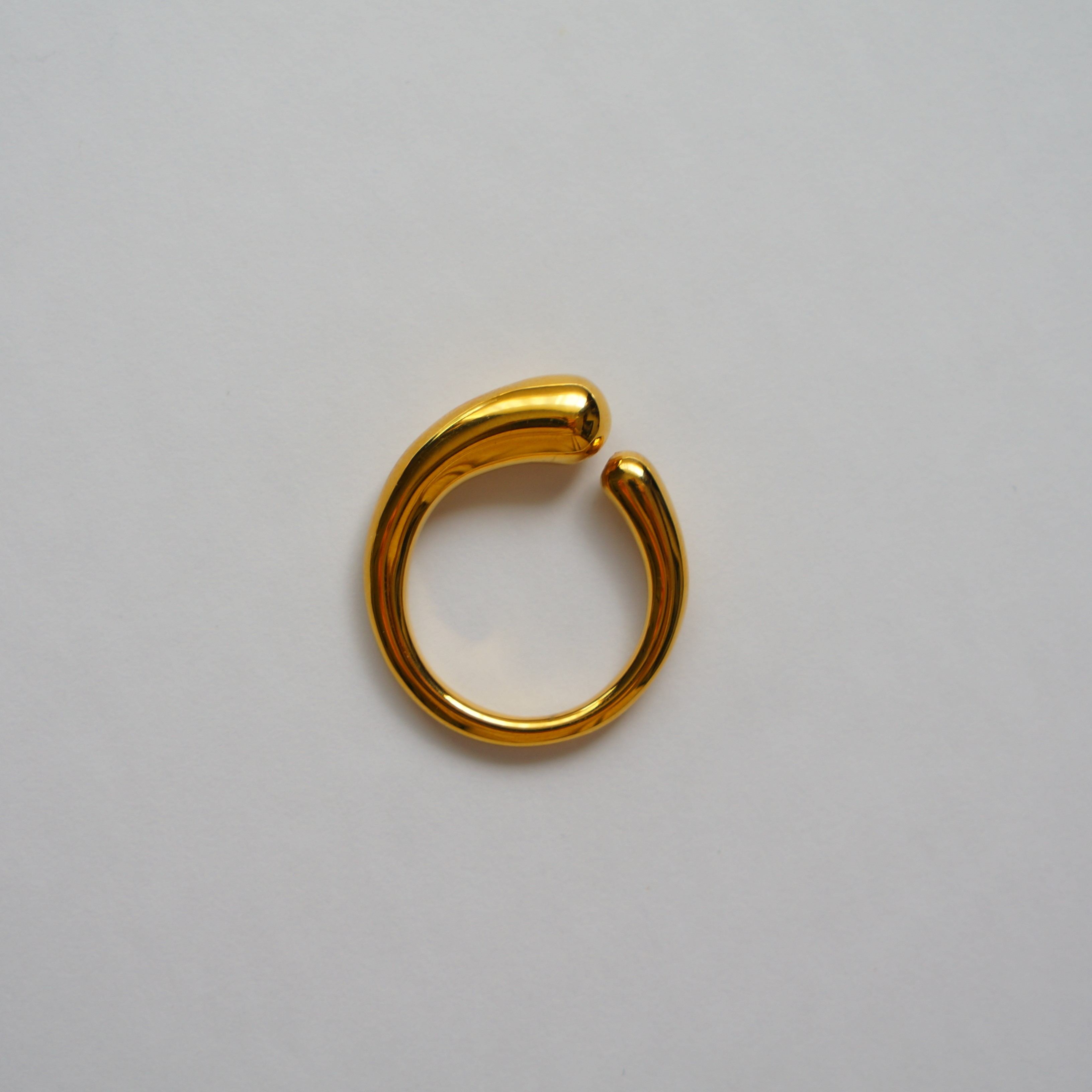 Vis-a-vis Ring