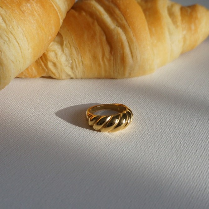 Croissant Ring