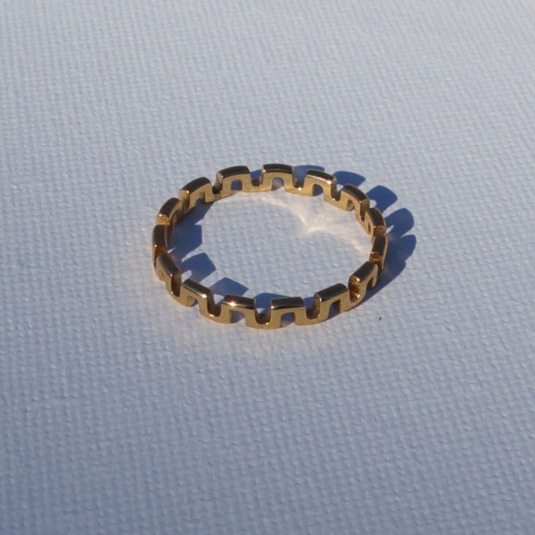 Ups and Downs Ring