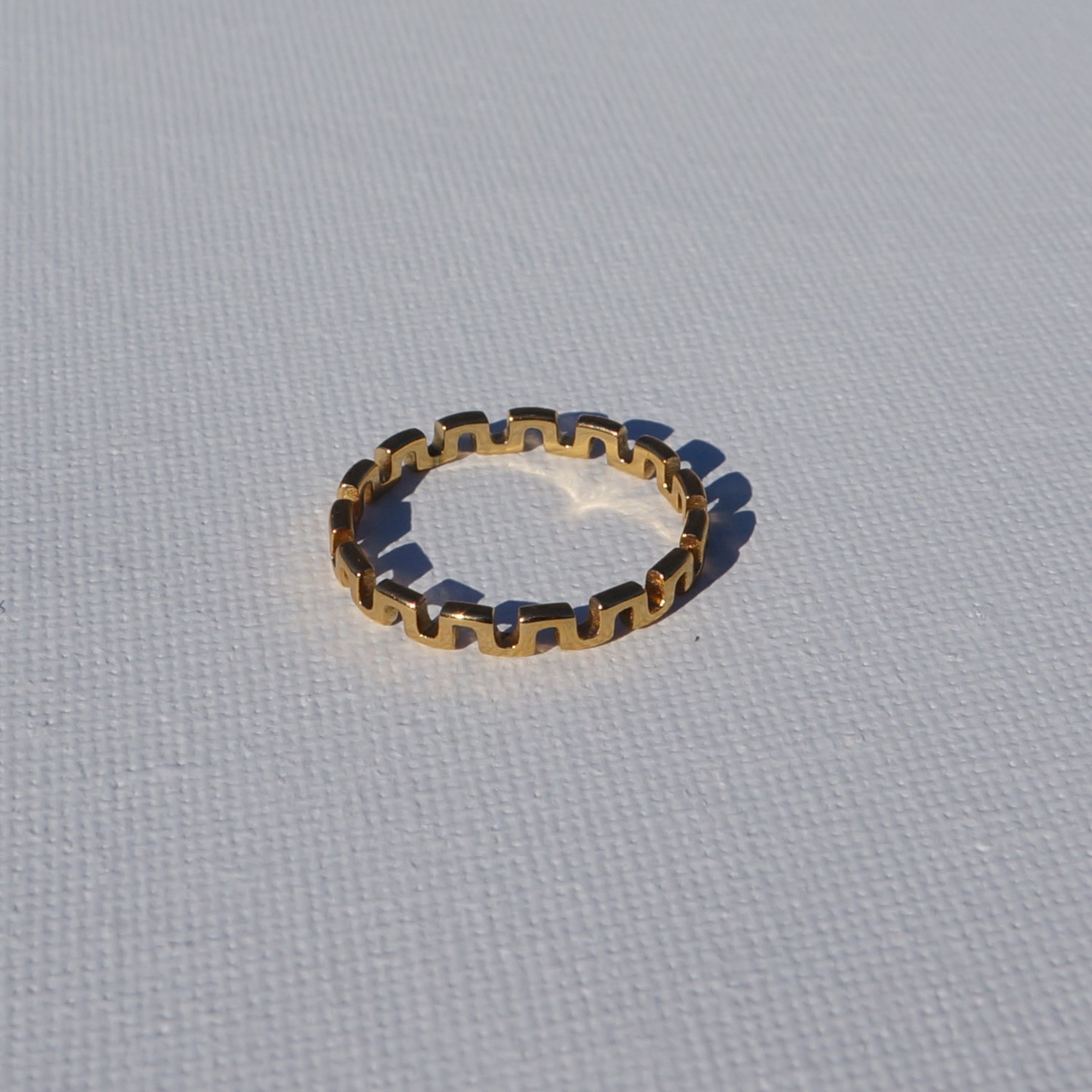 Ups and Downs Ring
