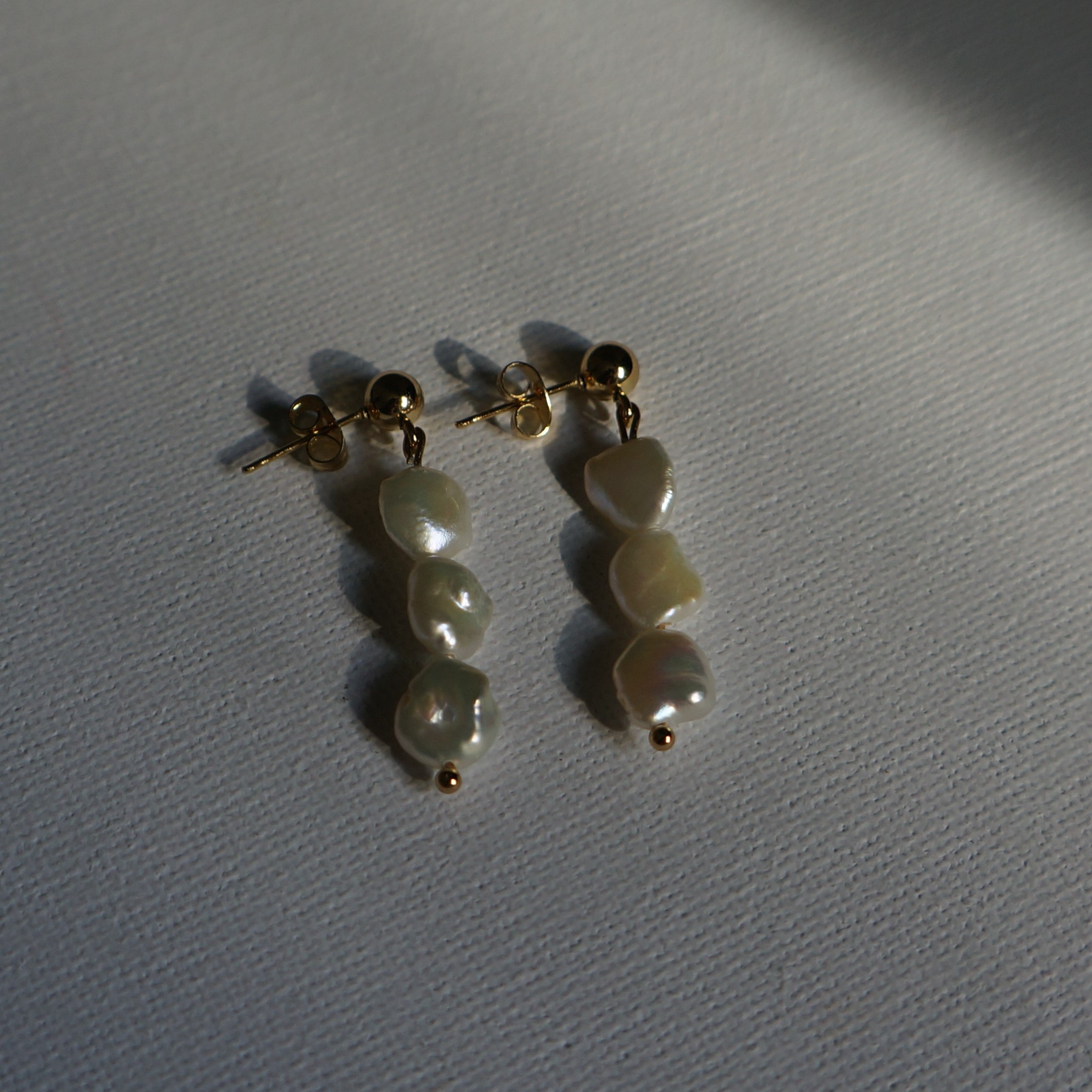 Dara Earrings