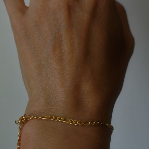 Dainty Figaro Bracelet