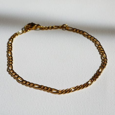 Dainty Figaro Bracelet