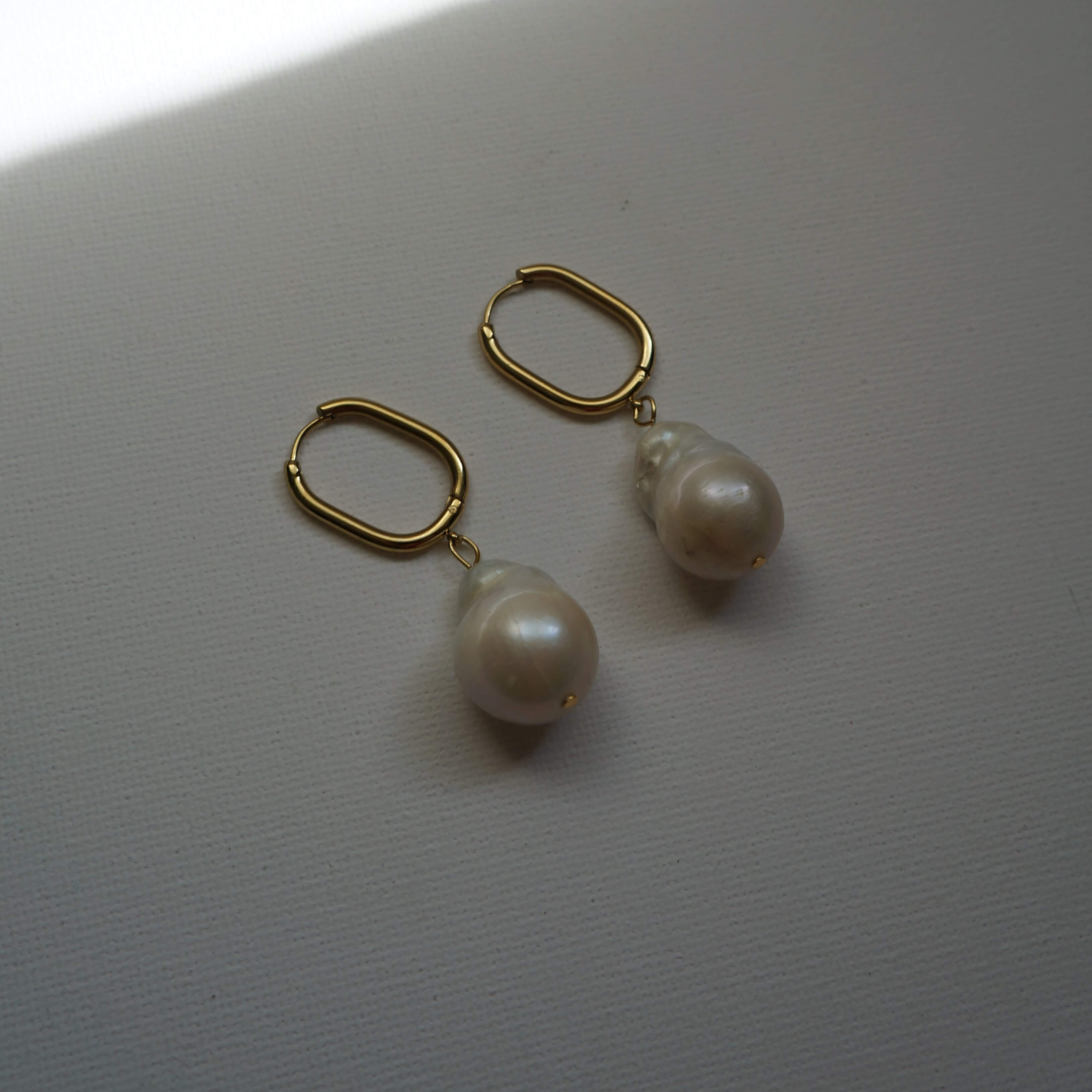 Elle Hoops