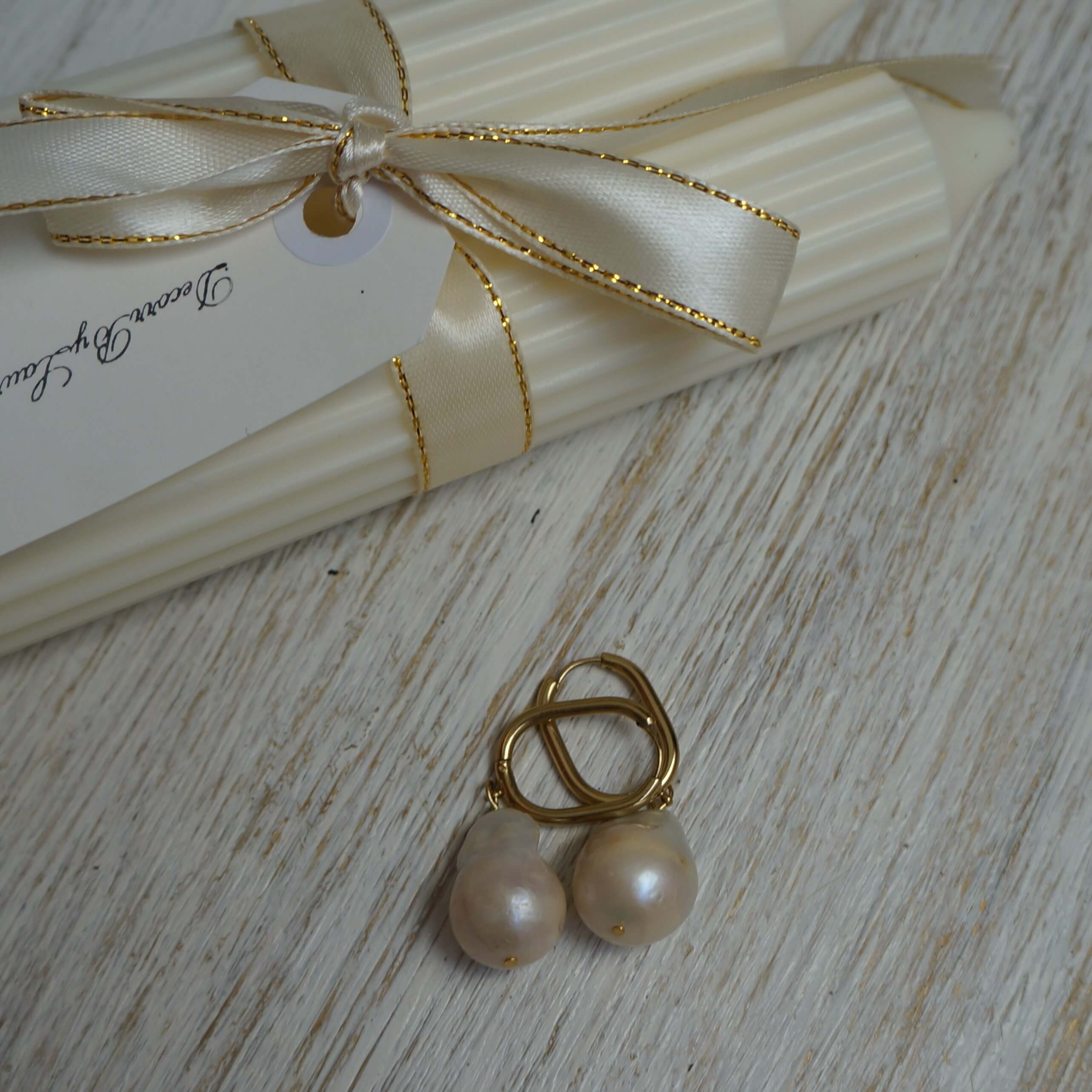 Elle Hoops