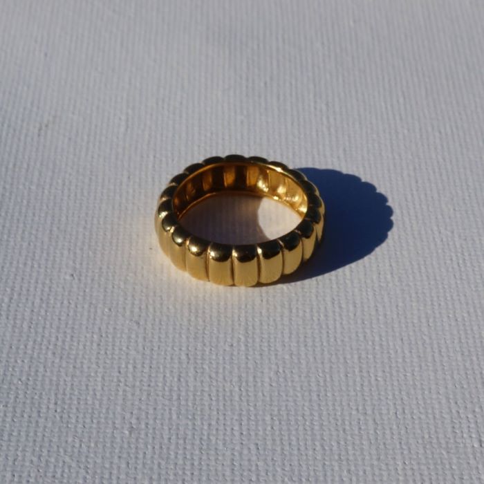 Ribbed Ring