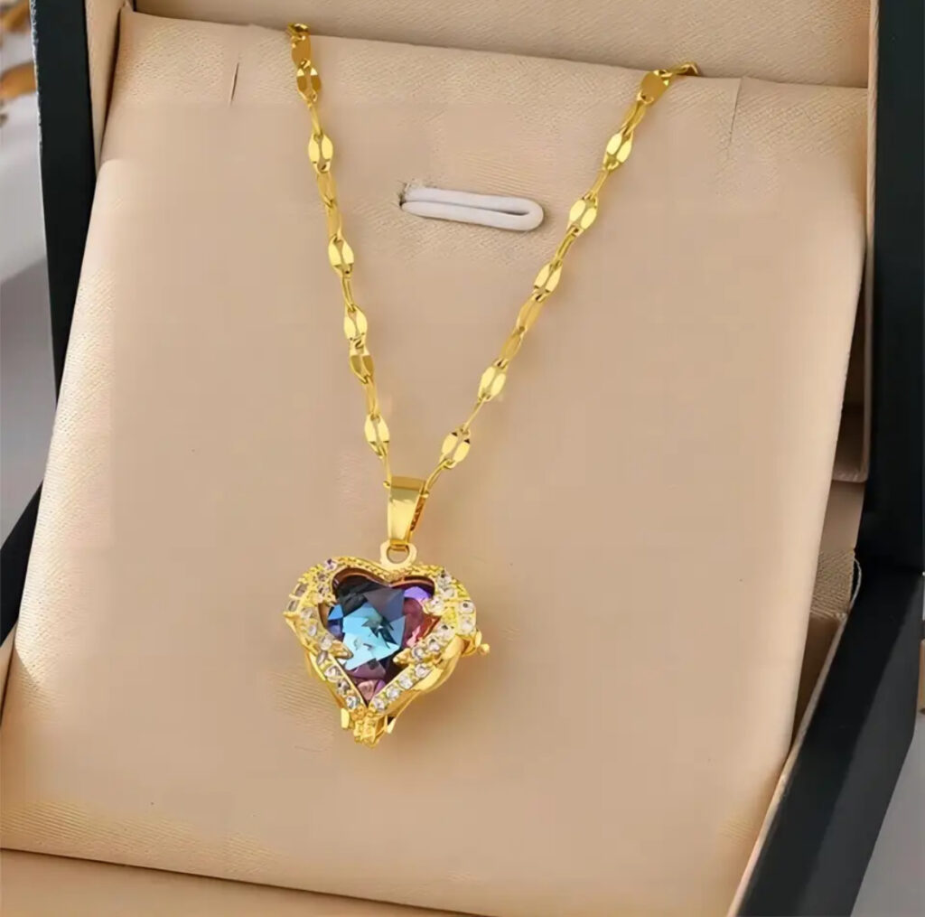 Heart-Shaped Pendant Necklace