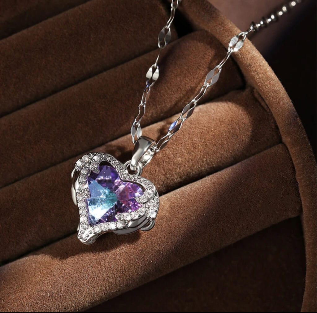 Heart-Shaped Pendant Necklace