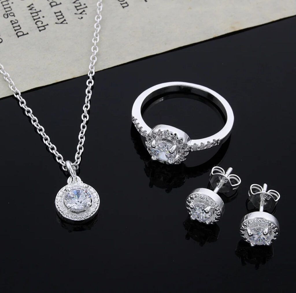 Elegant Silver Jewelry Set