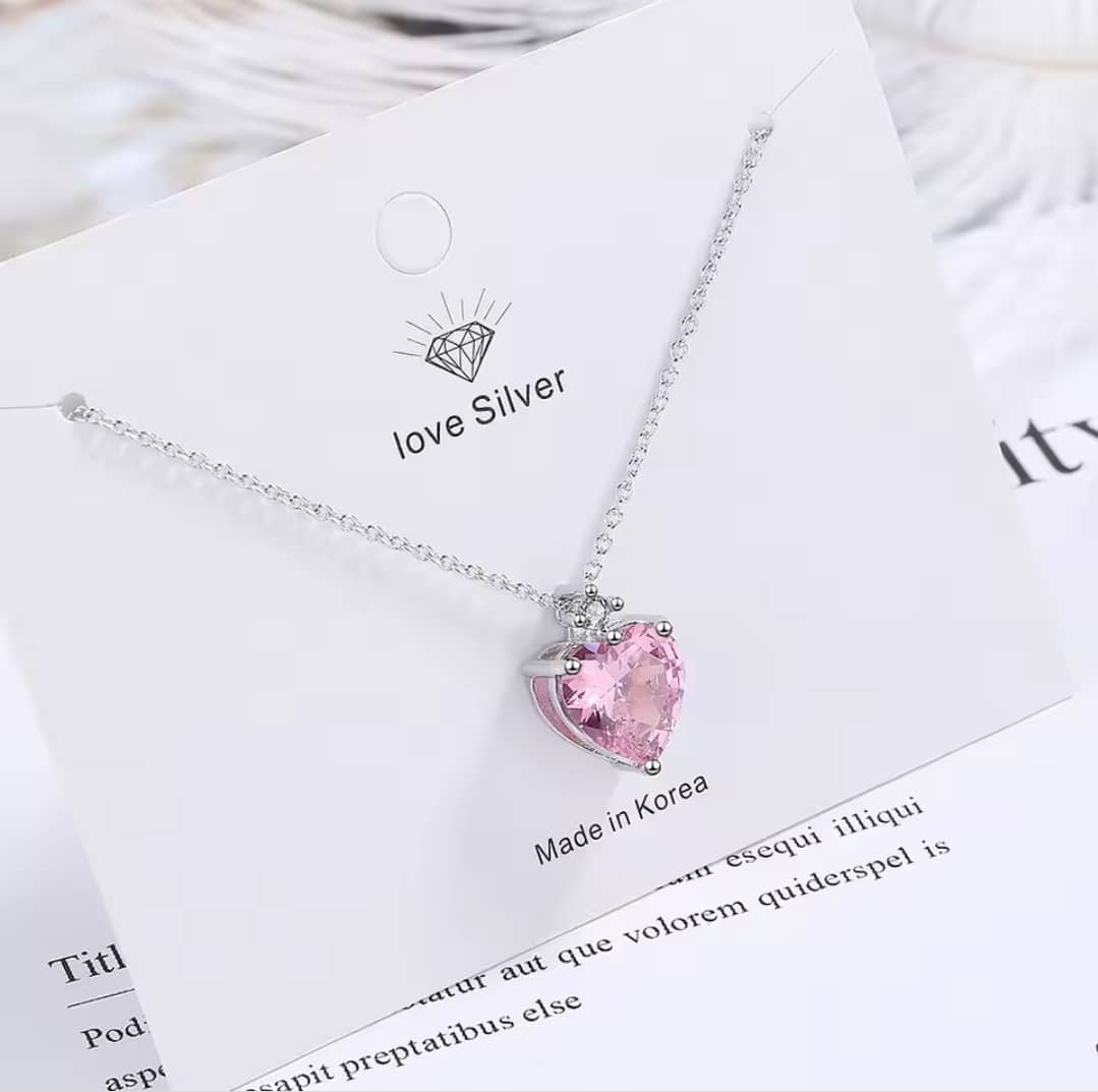 Heart-shaped pink gemstone necklace