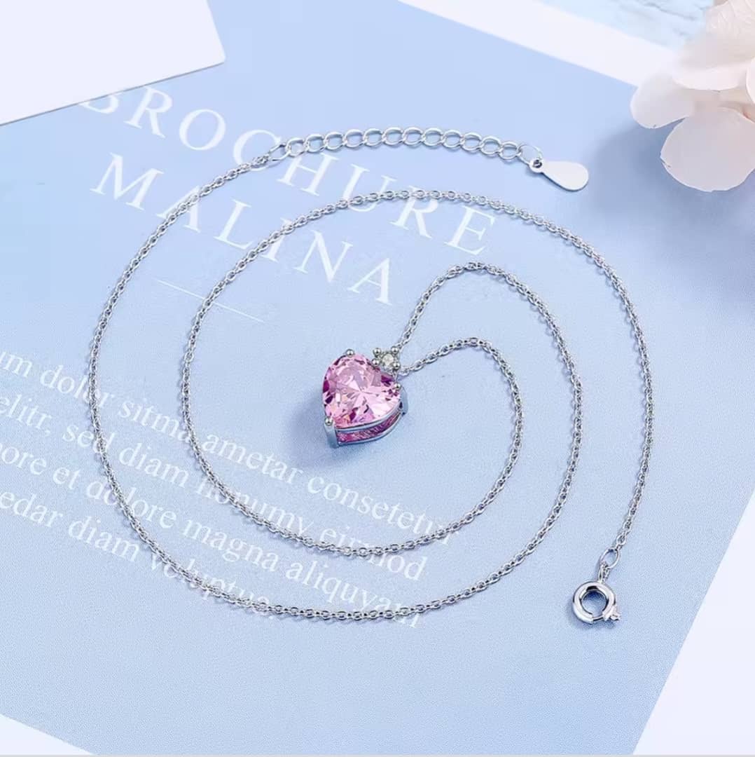 Heart-shaped pink gemstone necklace