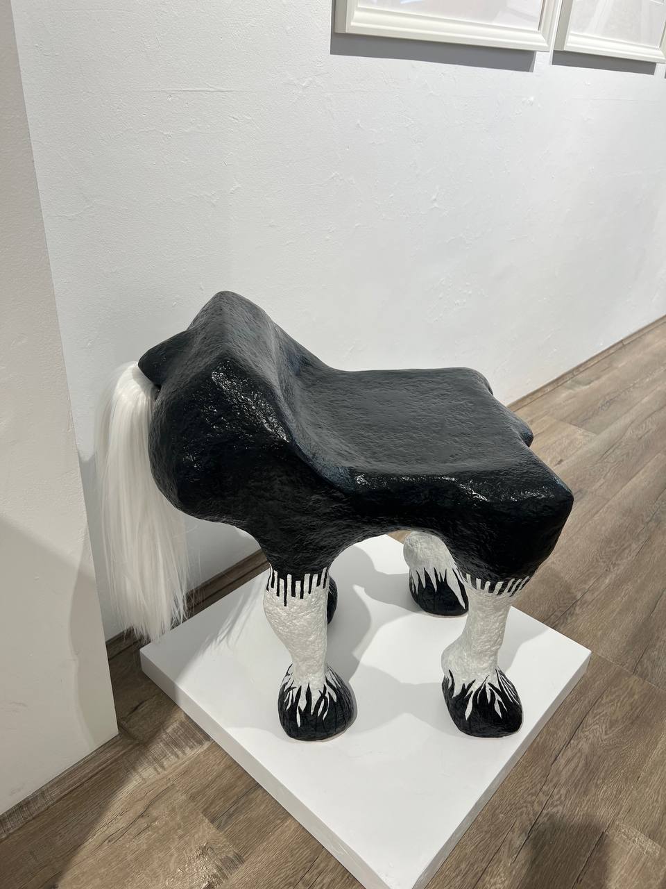 Pony Chair – A Fusion of Texture and Tradition