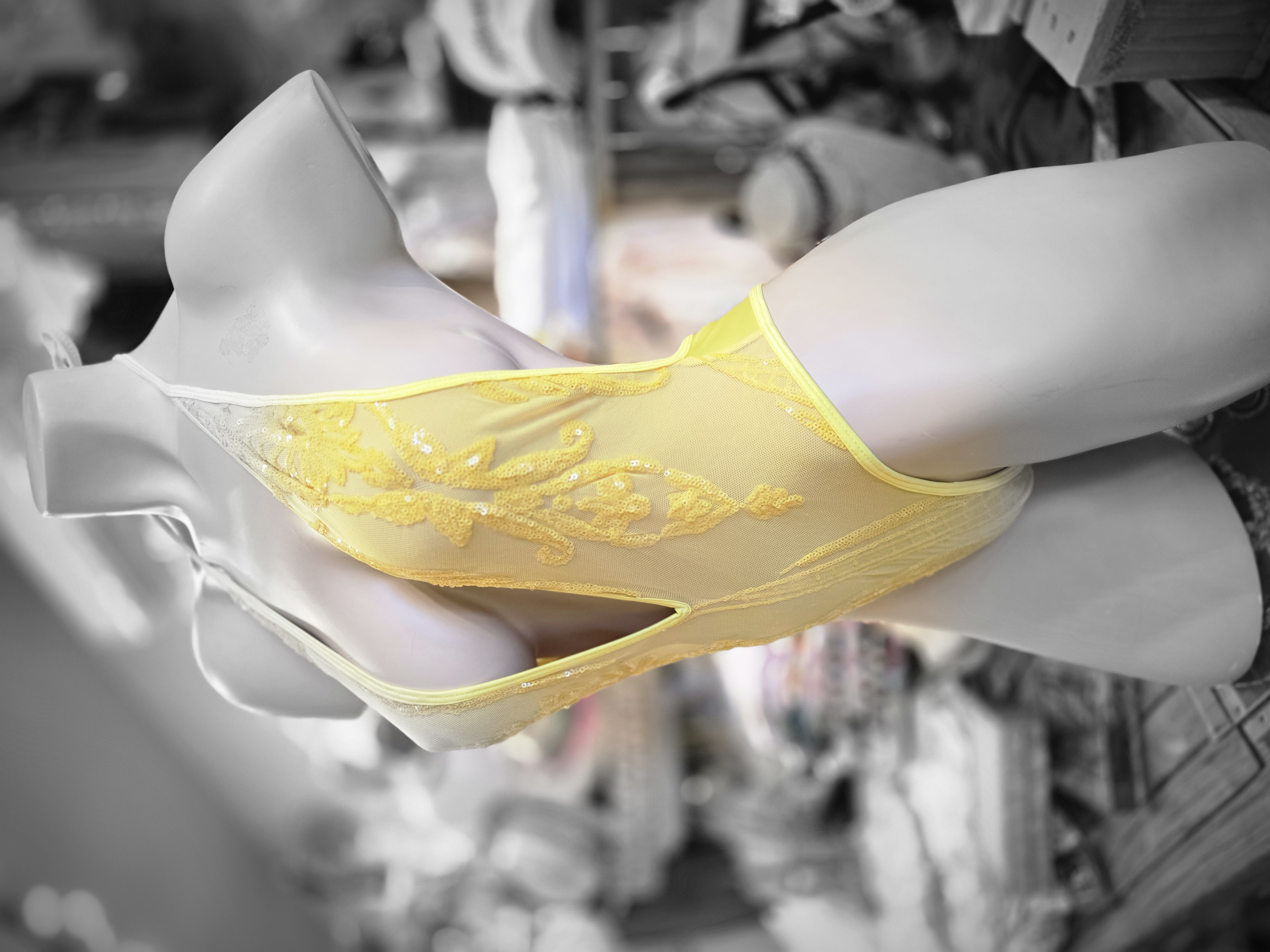 🌟 Bright Yellow Swimsuit/Bodysuit – One Size 🌟