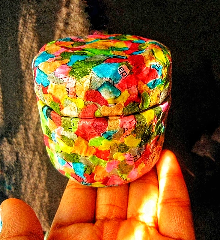 Colorful jewelry box,Recycled paper craft,Mini vibrant box,Joyful ring box,Mini jewelry box,Party color jewelry keeping,Recycled jewelry box,Circle mini jewelry box