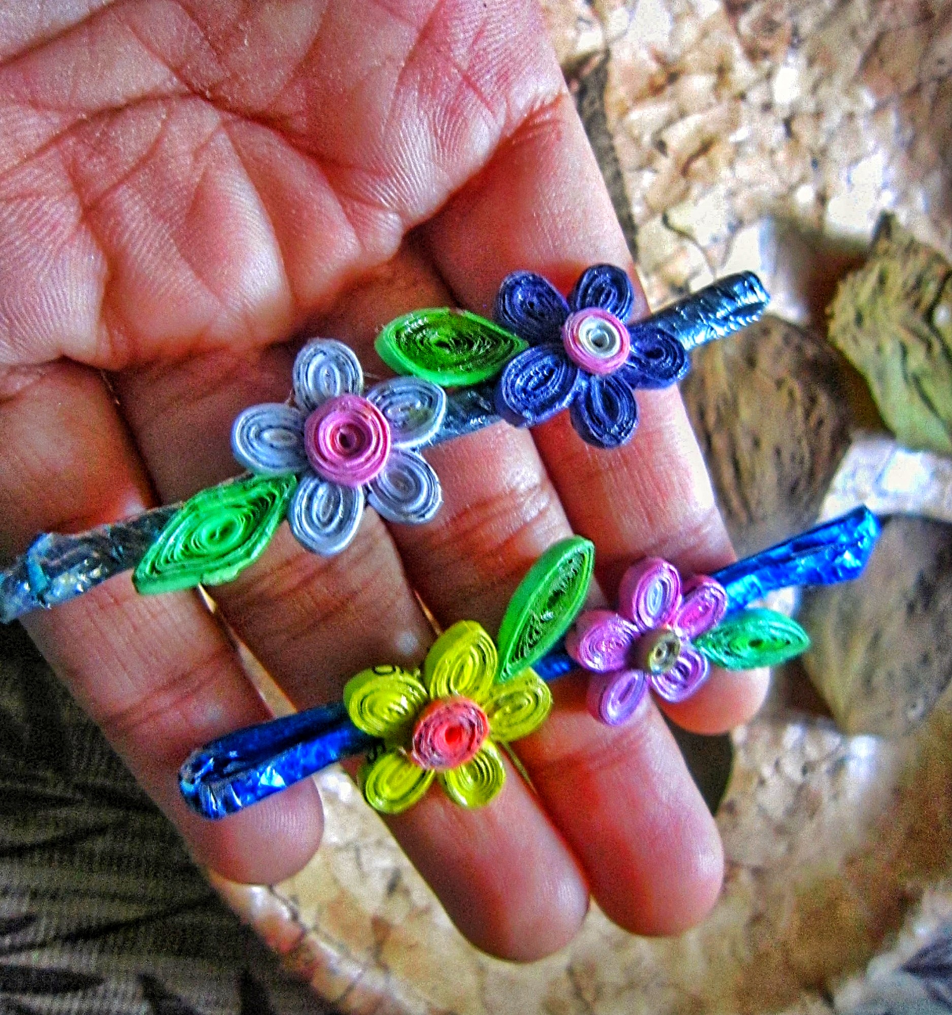 Paper flower hair clips,Recycle paper flowers,Recycle jewelry,Tiny hair clips,Paper jewelry,Hair clips flower,Recycle accessories,Metallic
