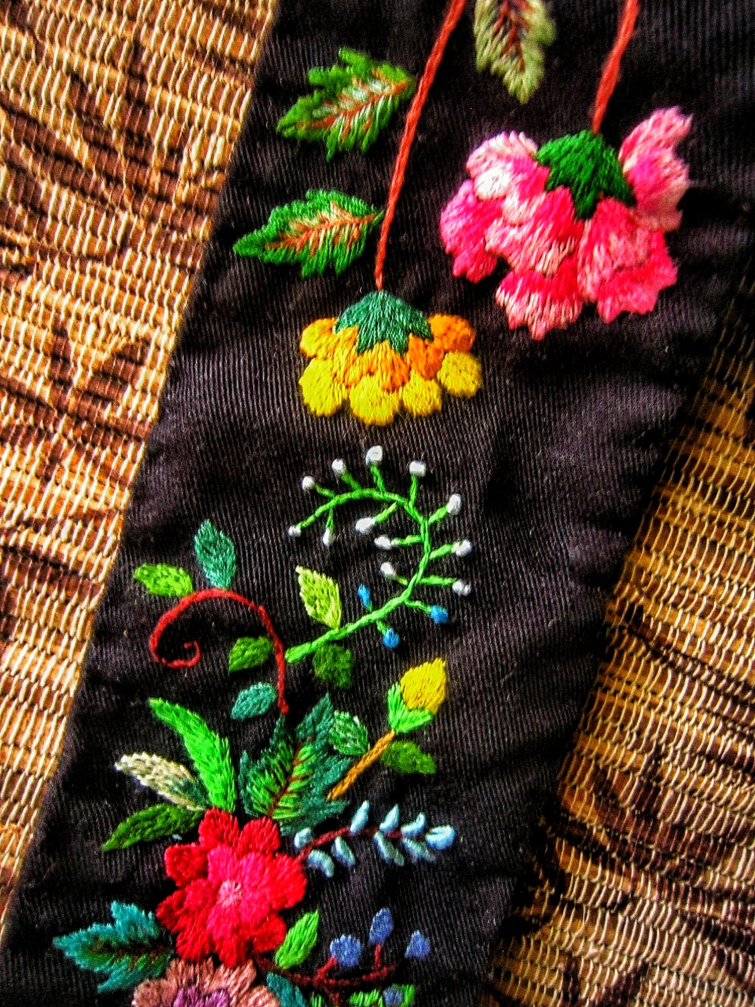 Recycled fabric hand embroidery hair band,Needle art accessories,Recycle fabric,Satin stitch,Embroidery recycle,Black embroidery,Art recycle