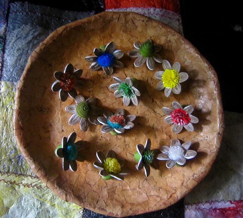 Daisy quilling,Set eco flower,Blommy,Daisy paper flower,Recycle gift,Paper wasted,Daisy ornament,Waste flower,Simply set flower,Flower decor