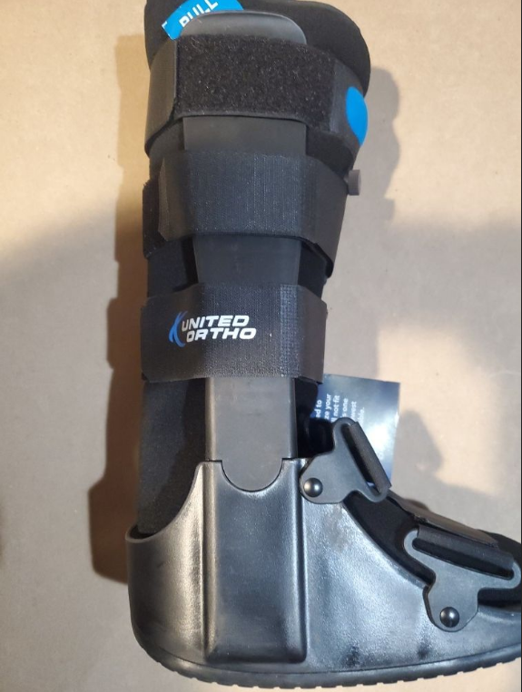 United Ortho Air Cam Walker Fracture Boot, Small, Black