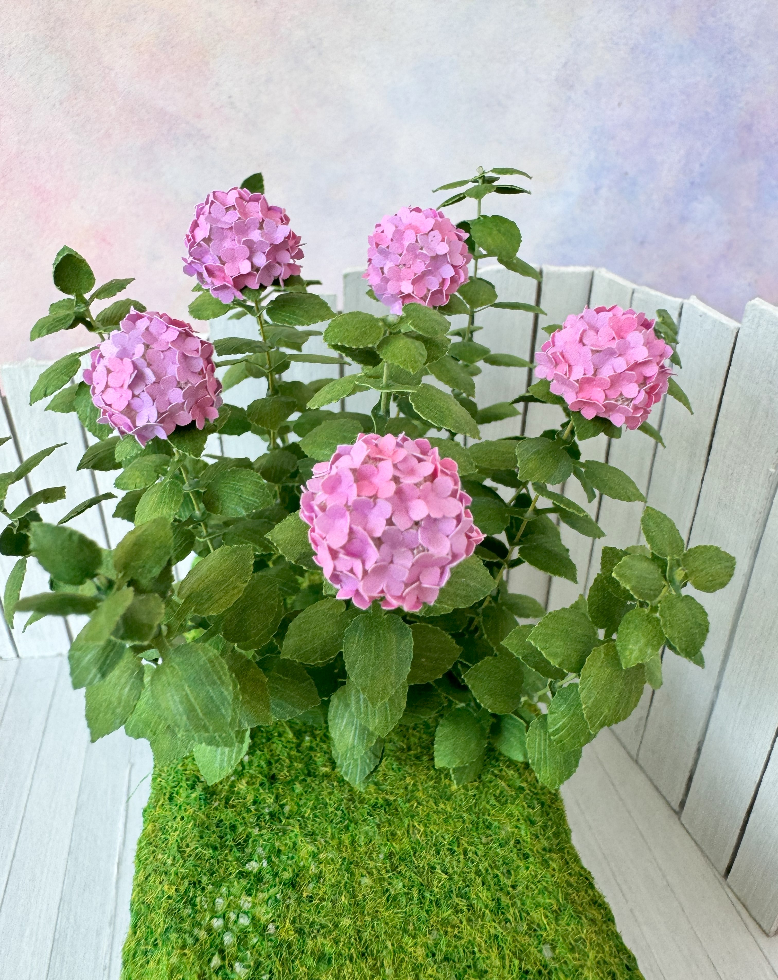 Variegated Pink/Purple Hydrangea Bush miniature flowers 1:12