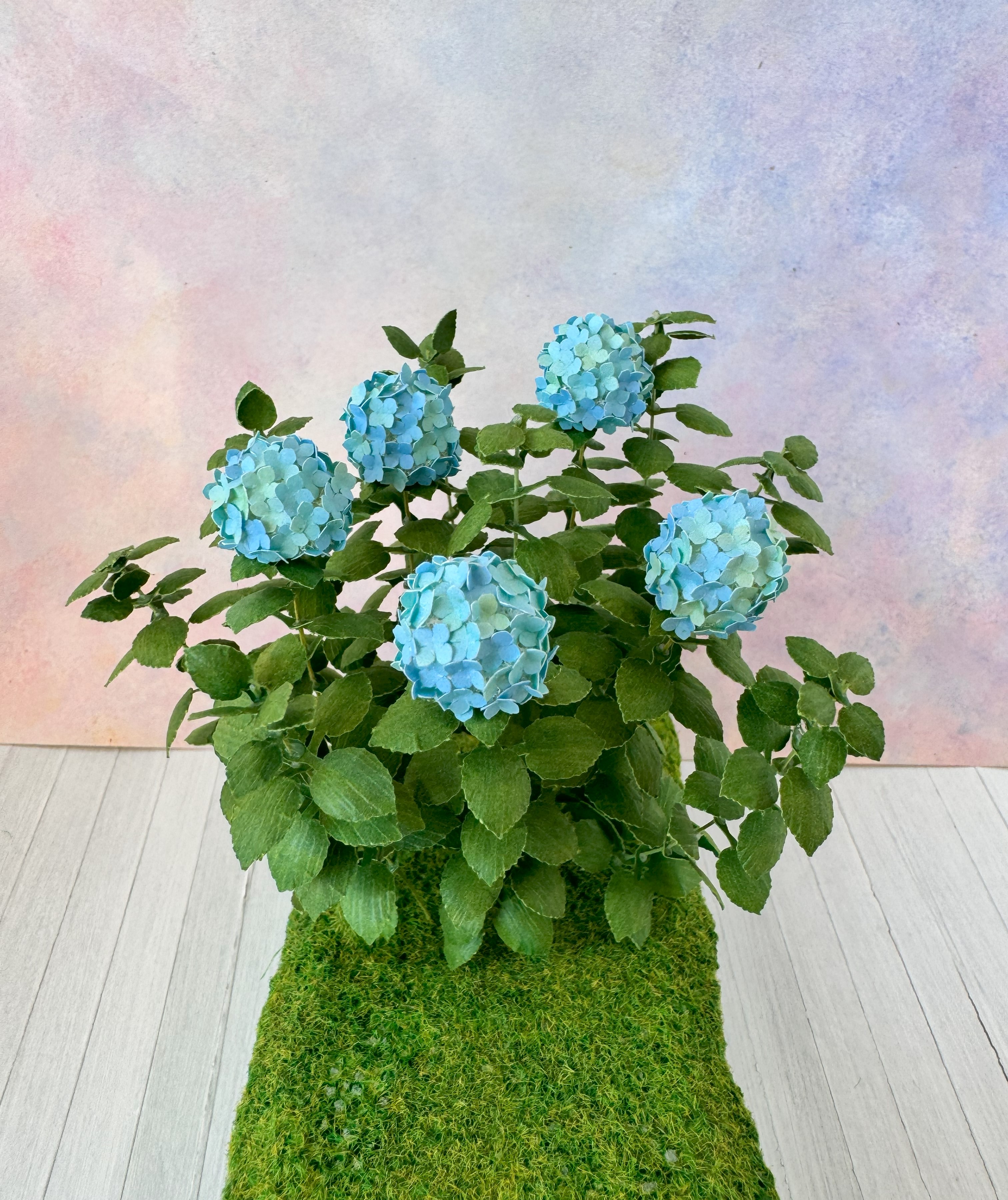 Variegated blue/green Hydrangea Bush miniature flowers 1:12