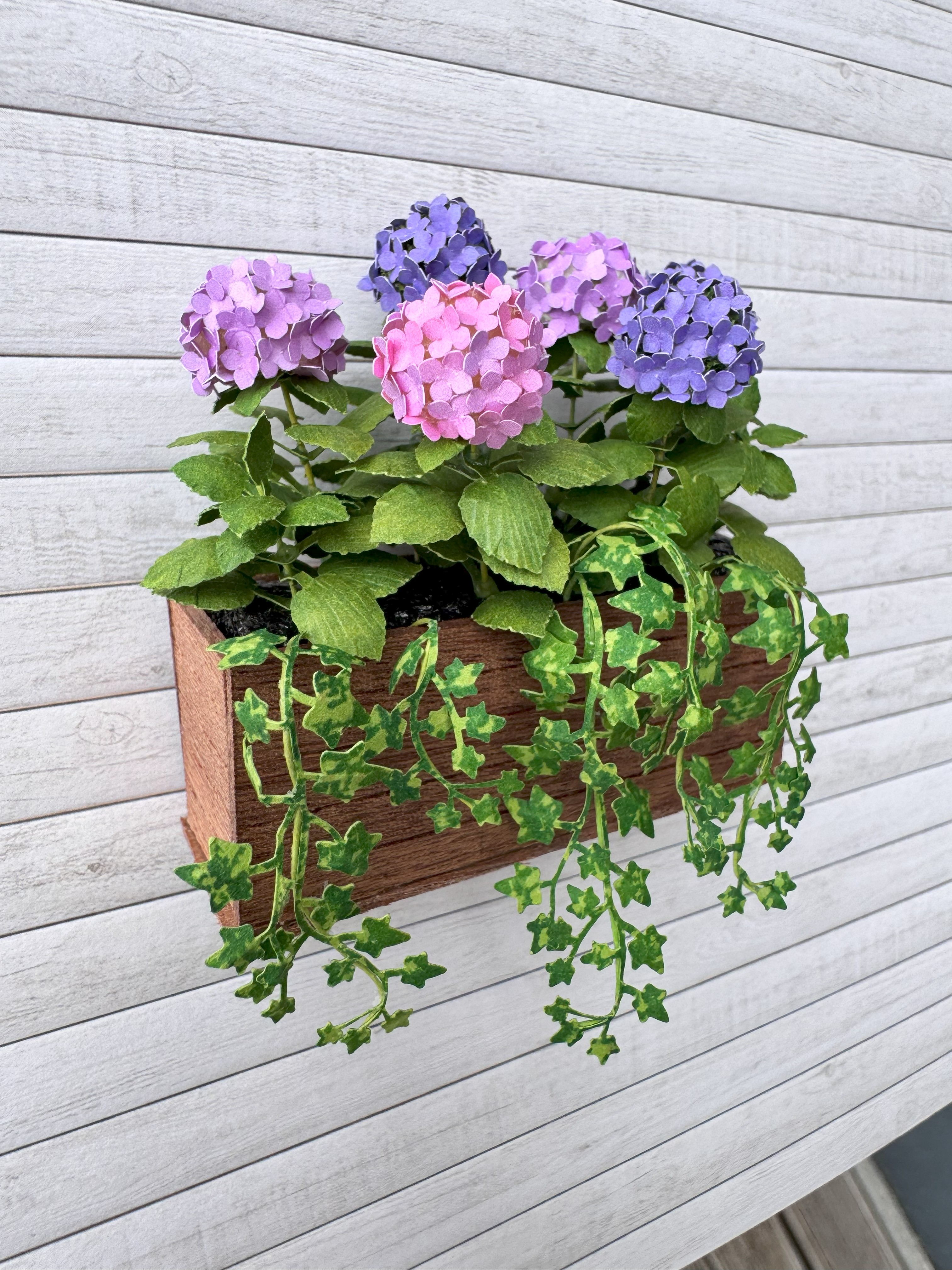 Miniature 6x Pink/Purple Hydrangeas with planter box, Ivy flowers 1:12 dollshouse fairy cat garden