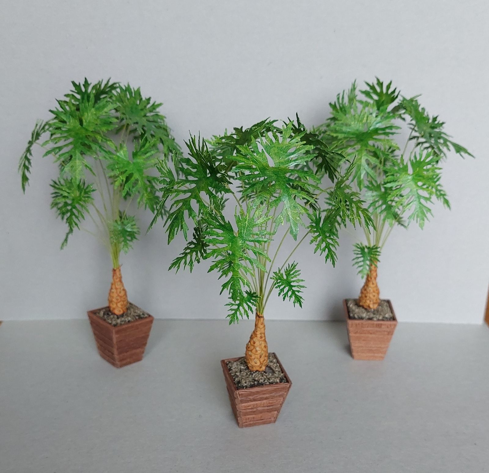 Miniature Philodendron split leaf Palm Tree 1:12 