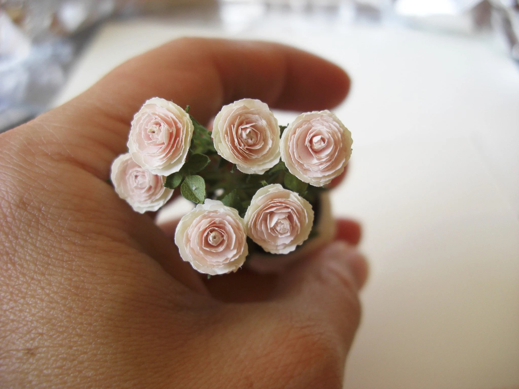 Kit Rose "Antique Rose" dollhouse Miniature garden flower shop, scale 1:12, DIY