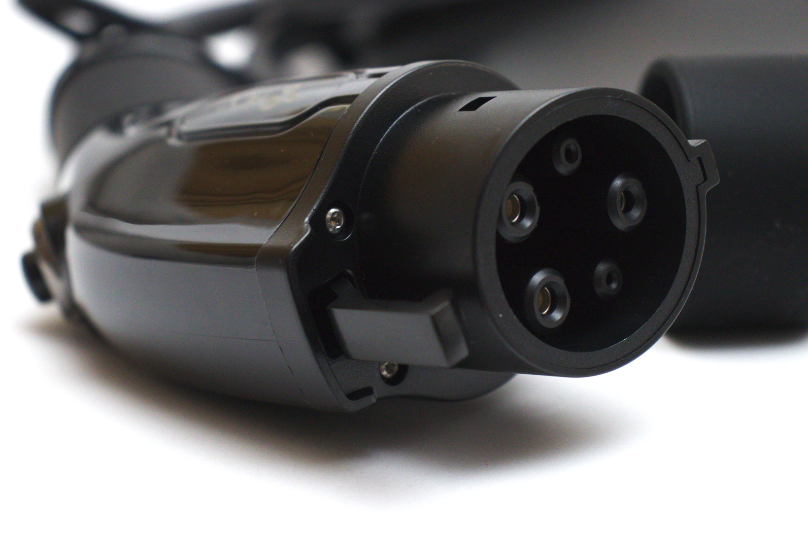 Lotus by CHARGERS ⚡ Potencia, estilo y carga inteligente