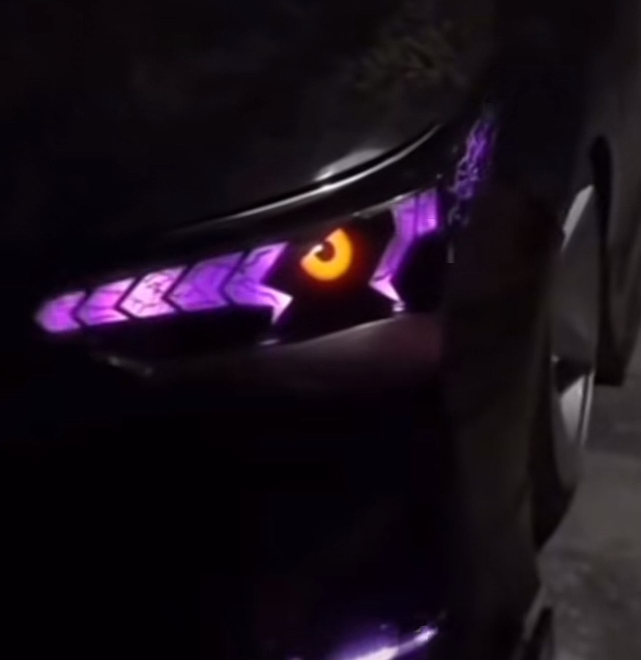 تعديل ليتات مخصص بالعيون