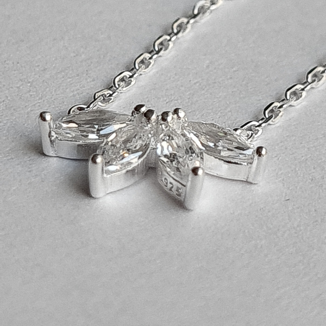 Collar con diseño de abanico en Plata 925