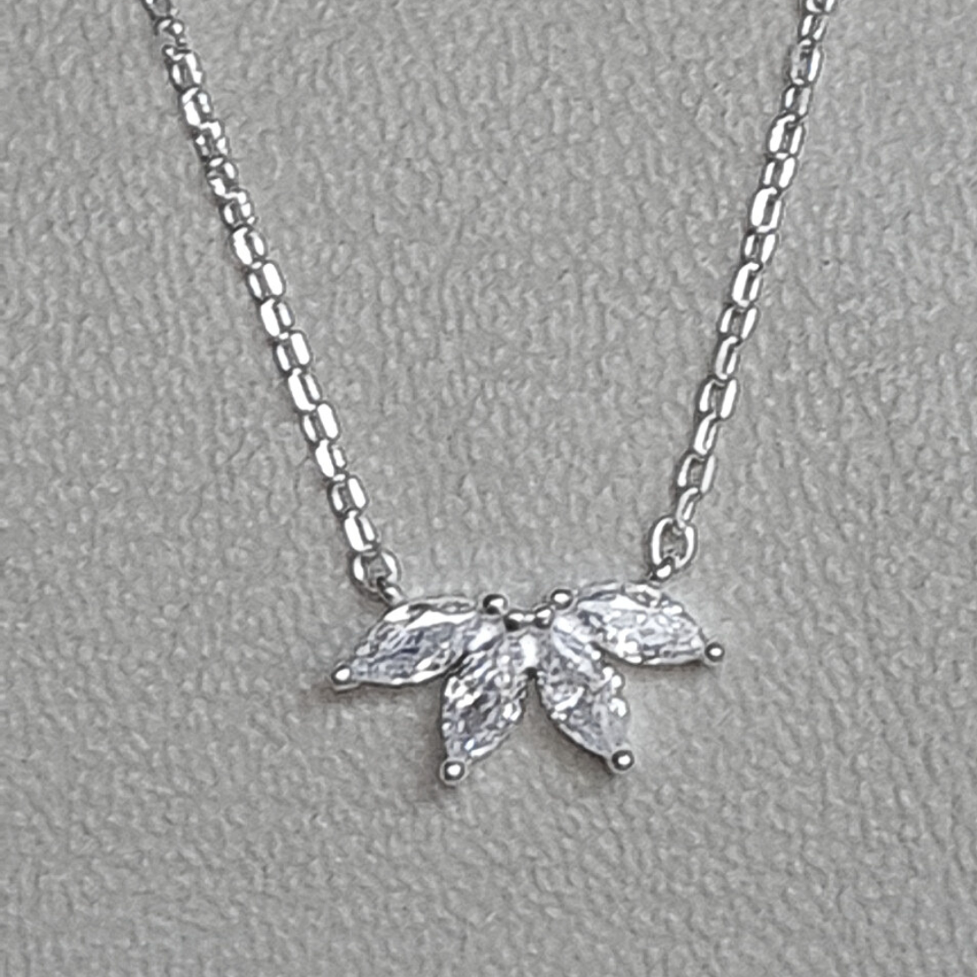 Collar con diseño de abanico en Plata 925