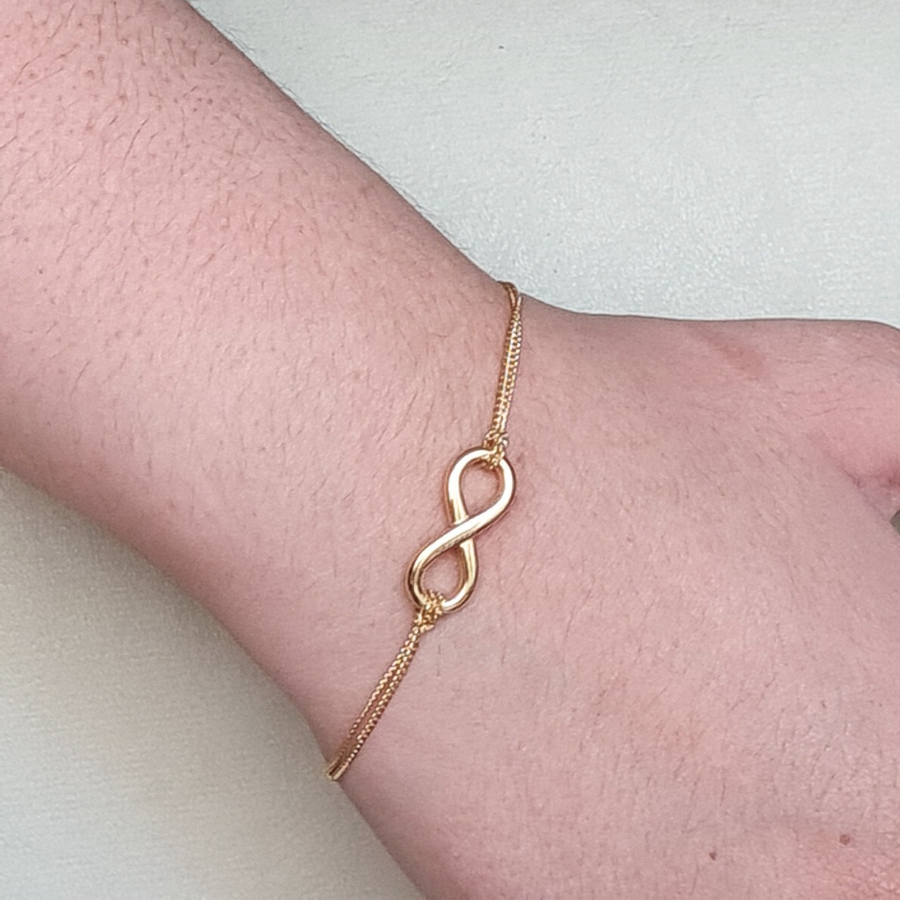 Pulsera con infinito de Plata 925 Dorada