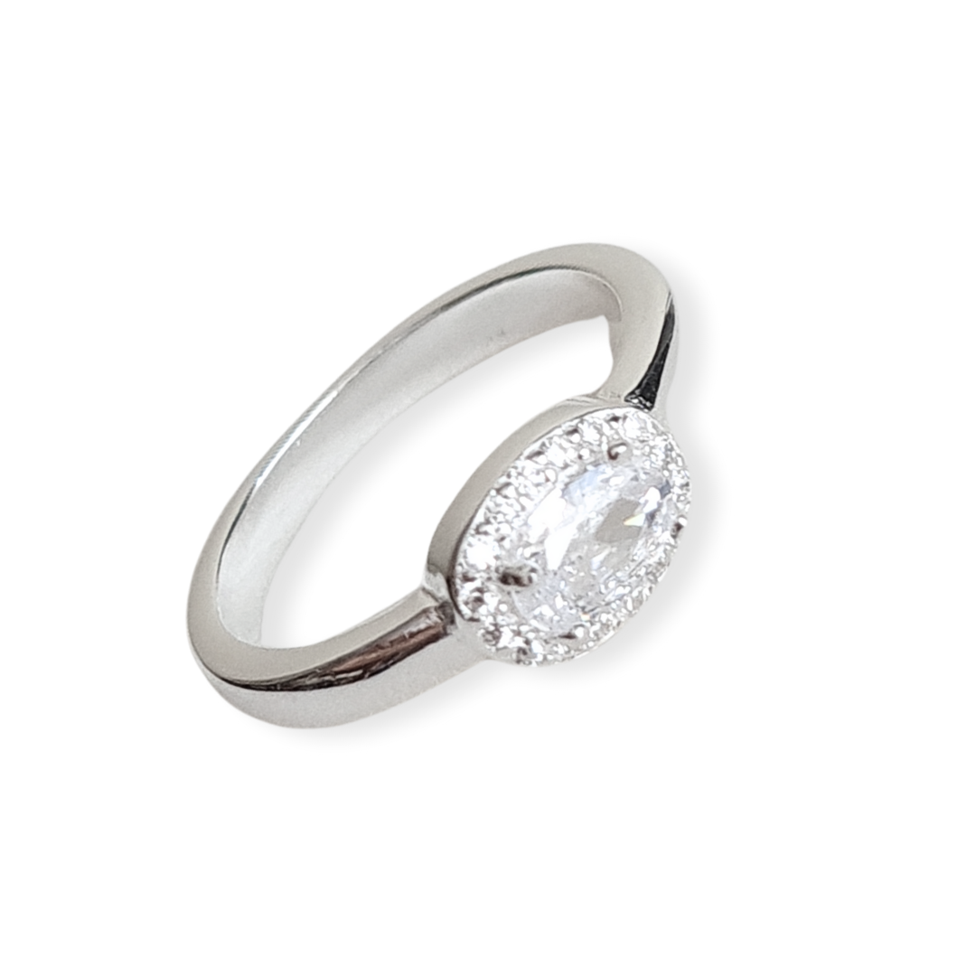 Anillo de Plata 925 con circón oval