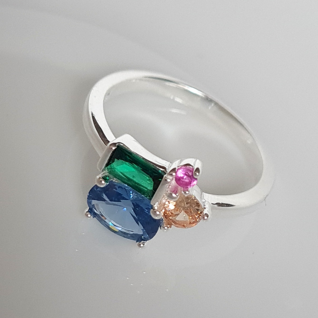 Anillo de piedras coloridas en Plata 925