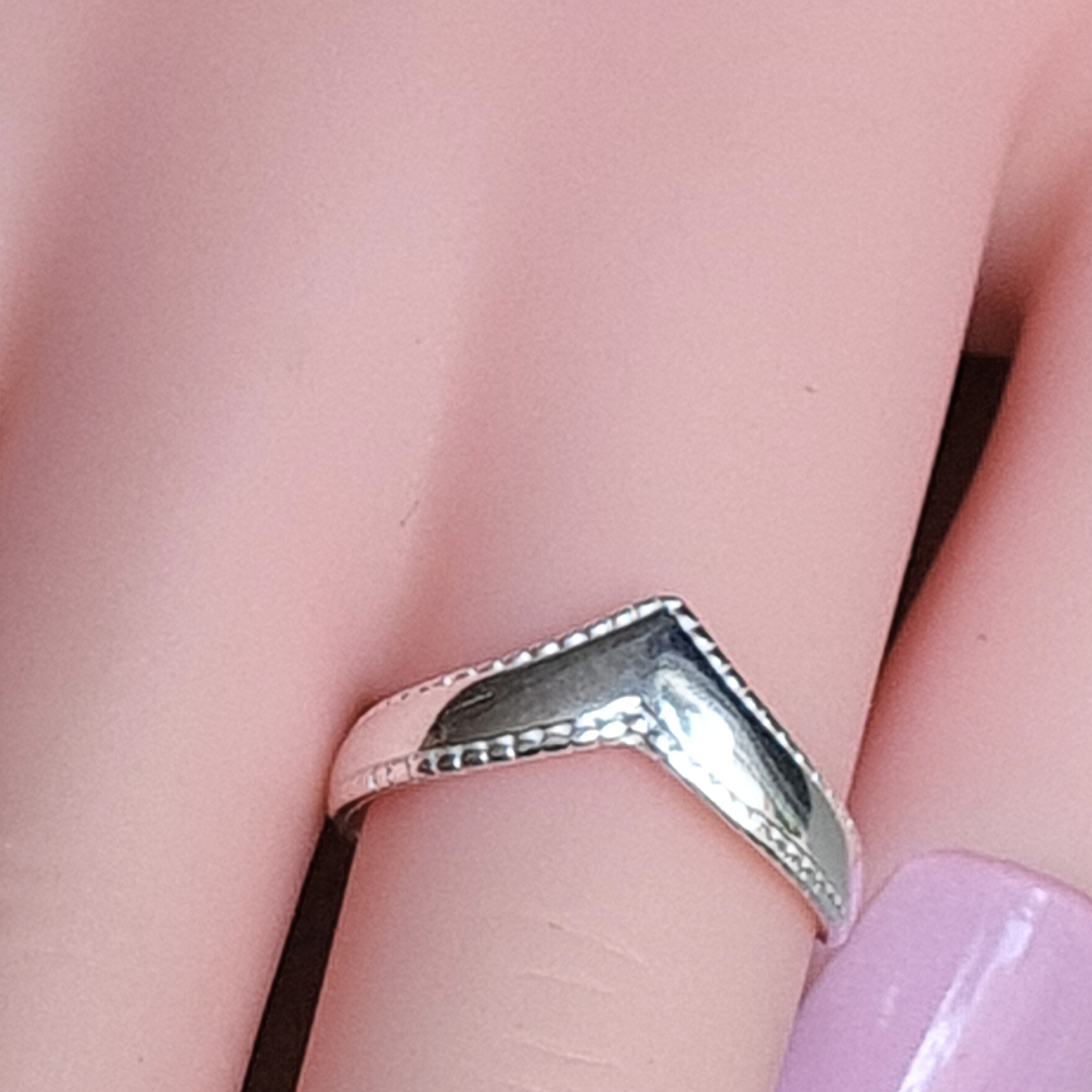 Anillo de Plata 925 en forma de V